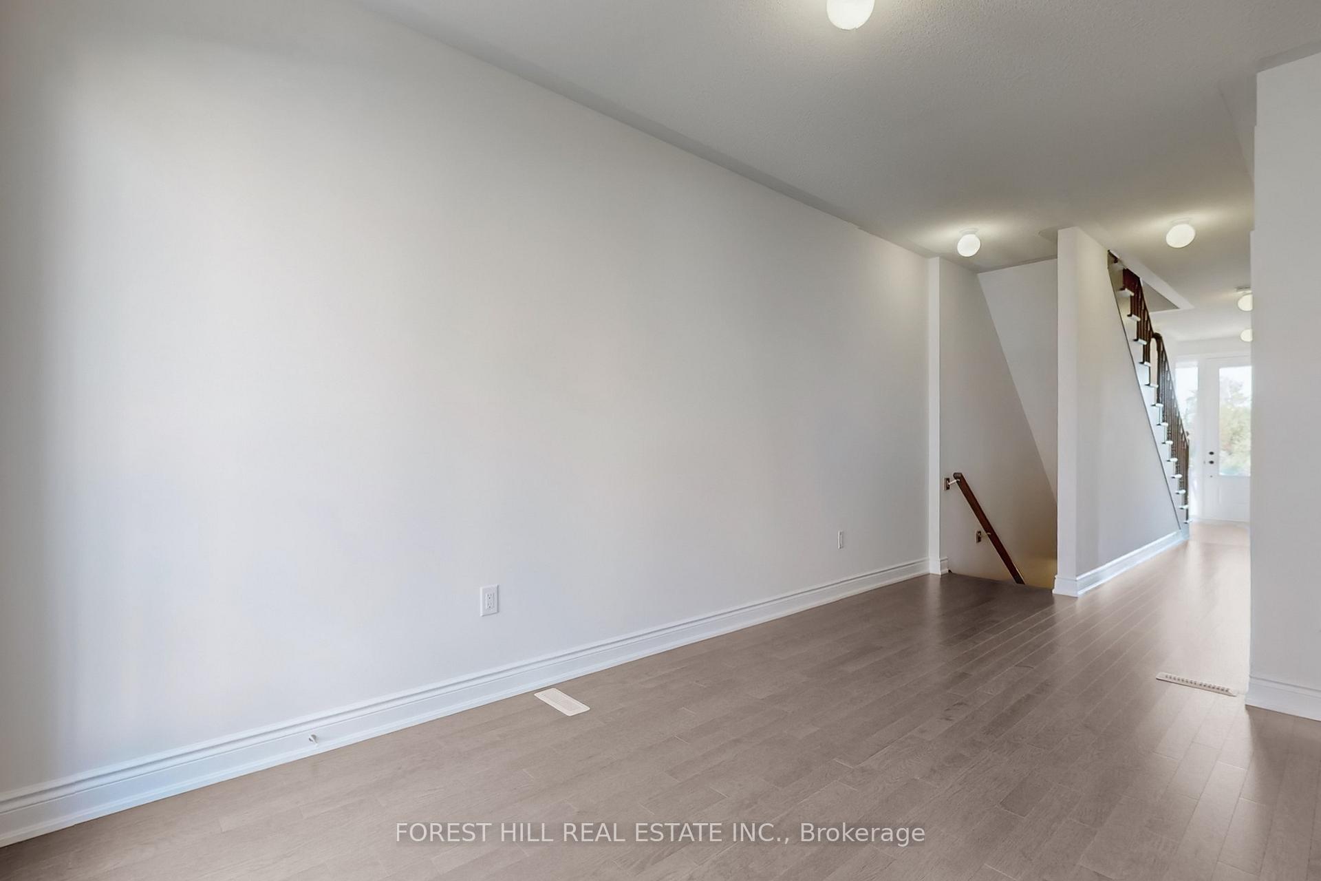 Photo 3 of 48 Tennant Circle, Vaughan, Vellore Village — HOMEH