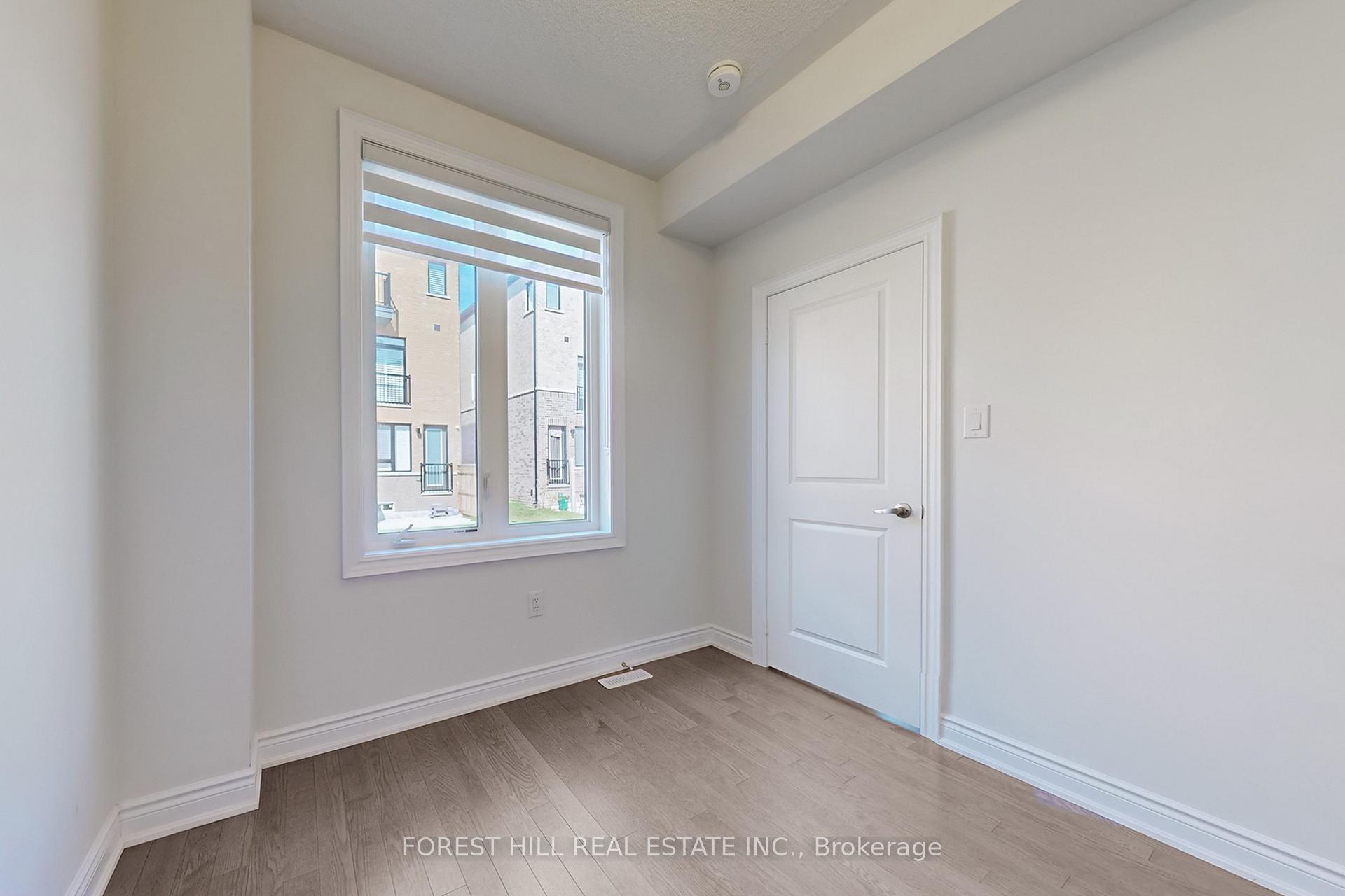 Photo 4 of 48 Tennant Circle, Vaughan, Vellore Village — HOMEH