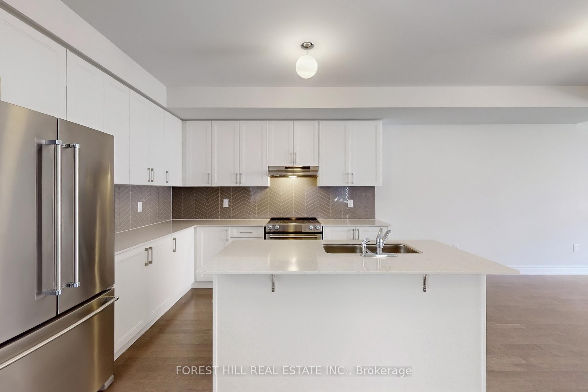 Photo 11 of 48 Tennant Circle, Vaughan, Vellore Village — HOMEH
