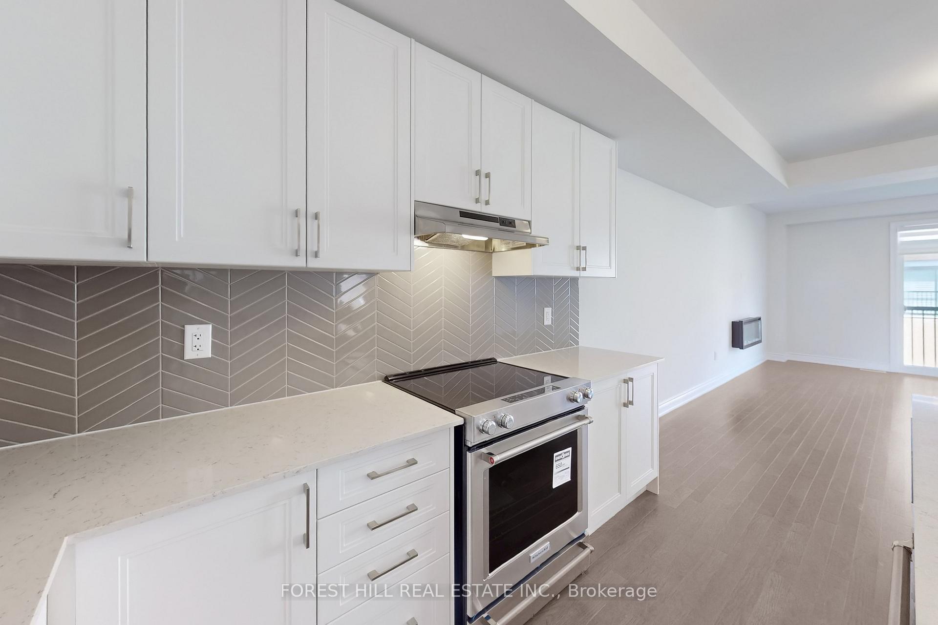 Photo 13 of 48 Tennant Circle, Vaughan, Vellore Village — HOMEH