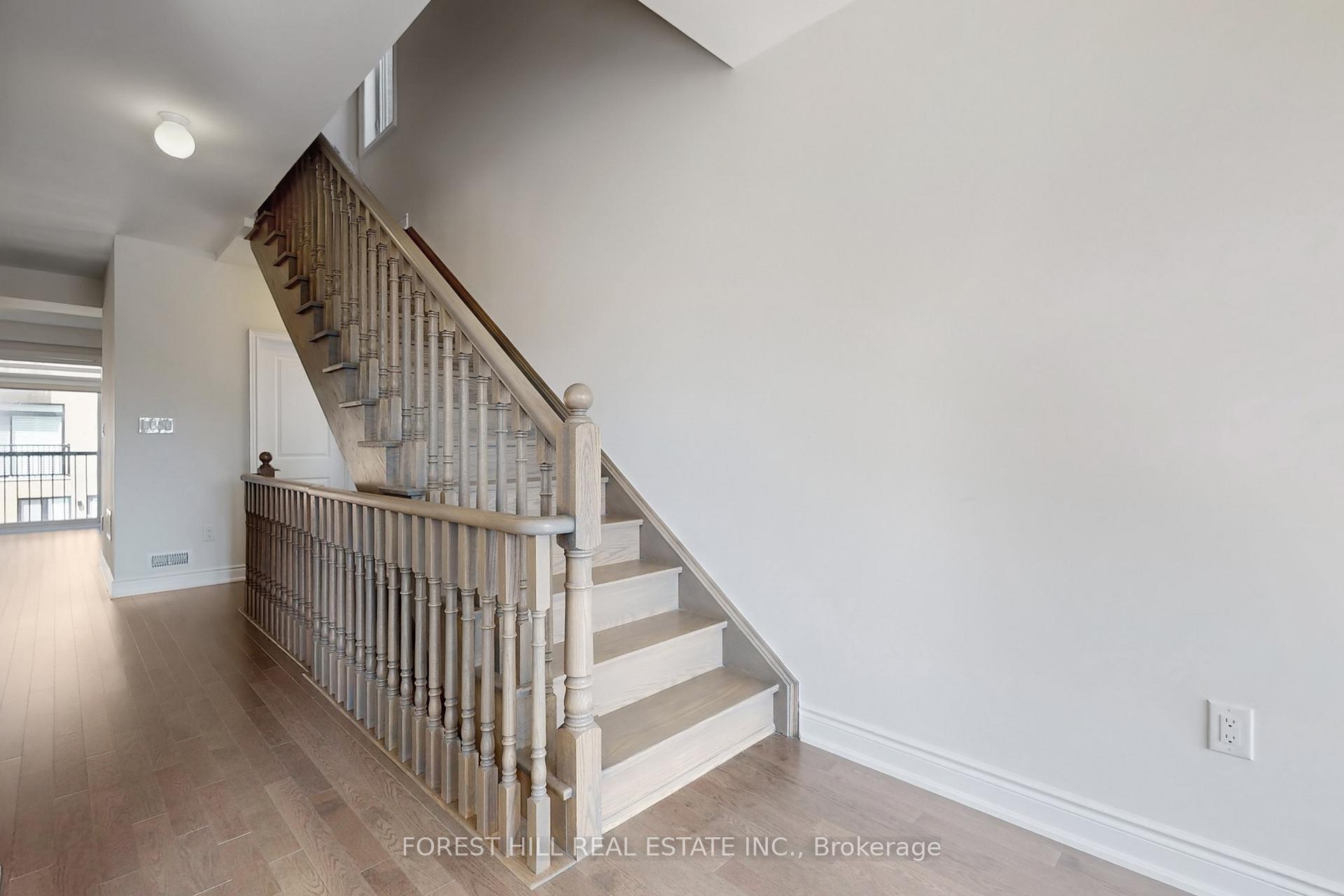 Photo 17 of 48 Tennant Circle, Vaughan, Vellore Village — HOMEH