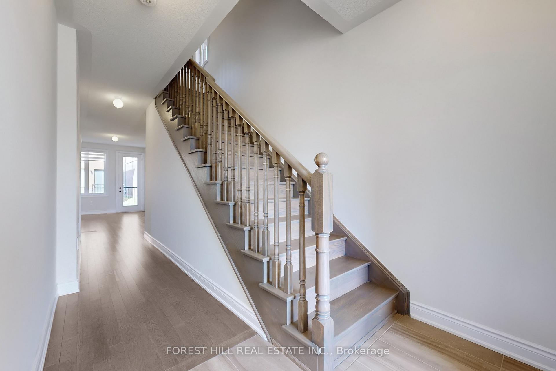 Photo 26 of 48 Tennant Circle, Vaughan, Vellore Village — HOMEH