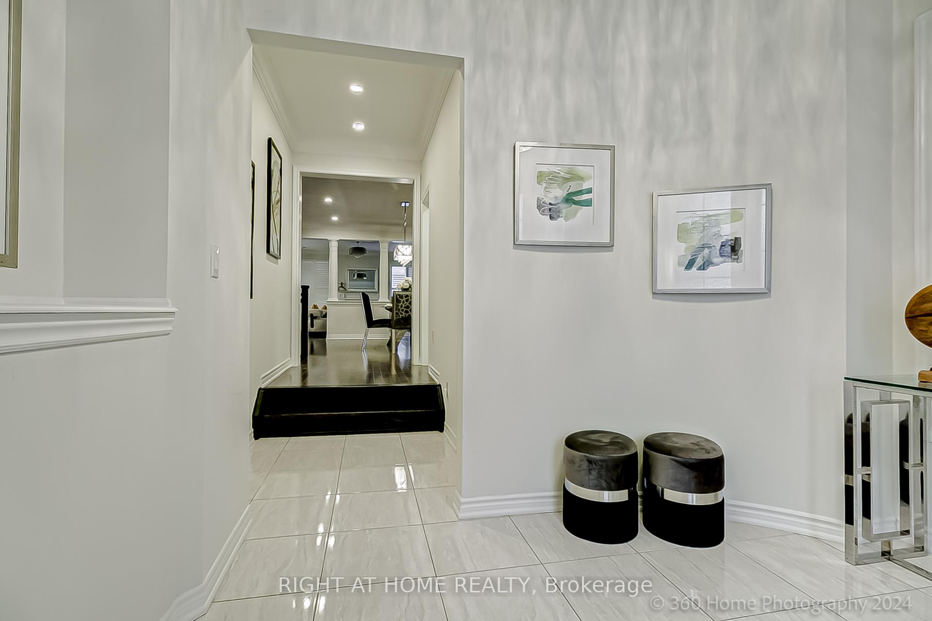 Photo 3 of 102 Wilfred Murison Avenue, Markham, Berczy — HOMEH