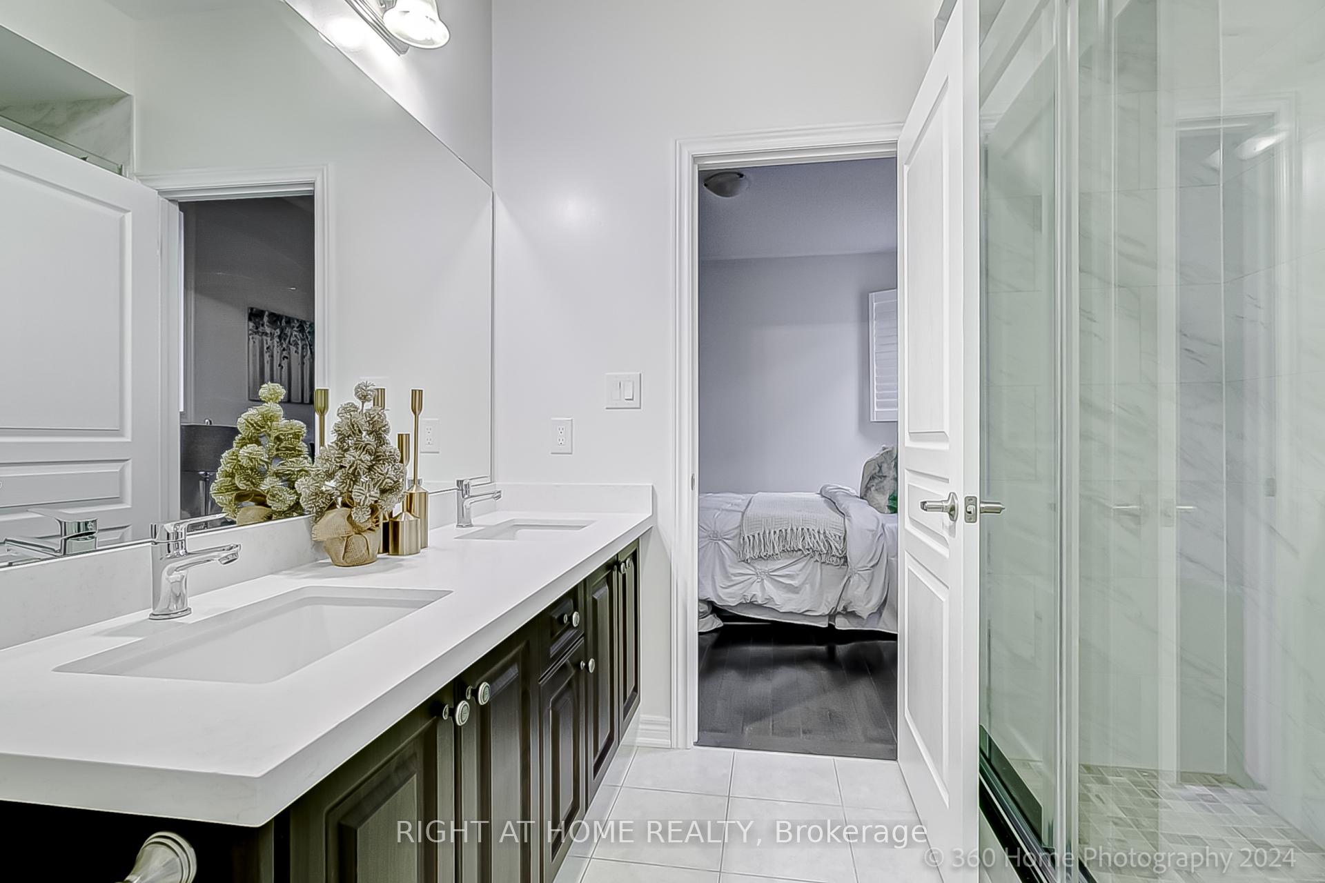 Photo 17 of 102 Wilfred Murison Avenue, Markham, Berczy — HOMEH