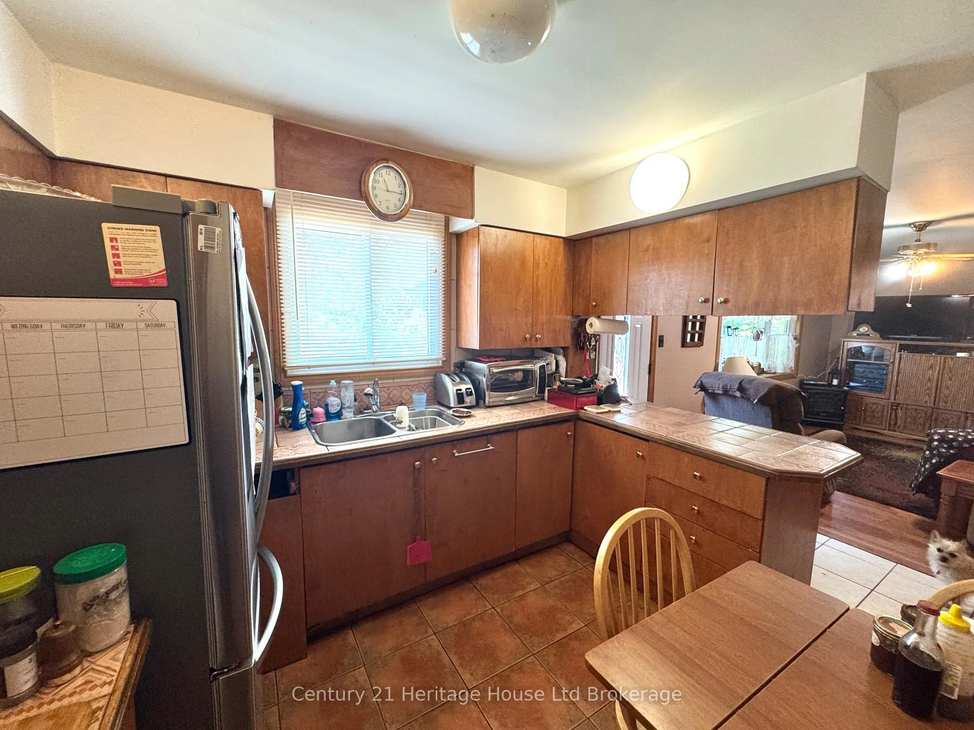 Photo 9 of 369 Riverside Drive, Welland, Broadway — HOMEH