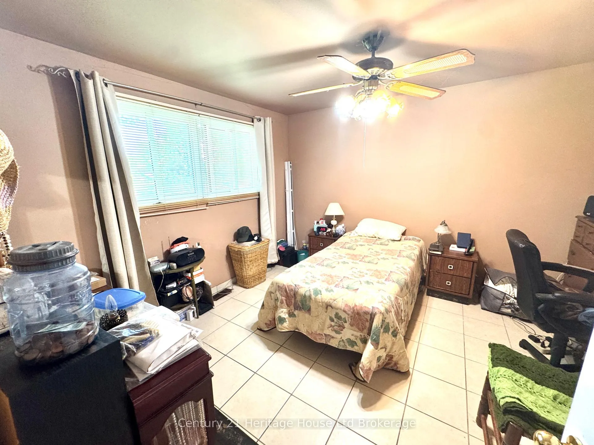 Photo 11 of 369 Riverside Drive, Welland, Broadway — HOMEH