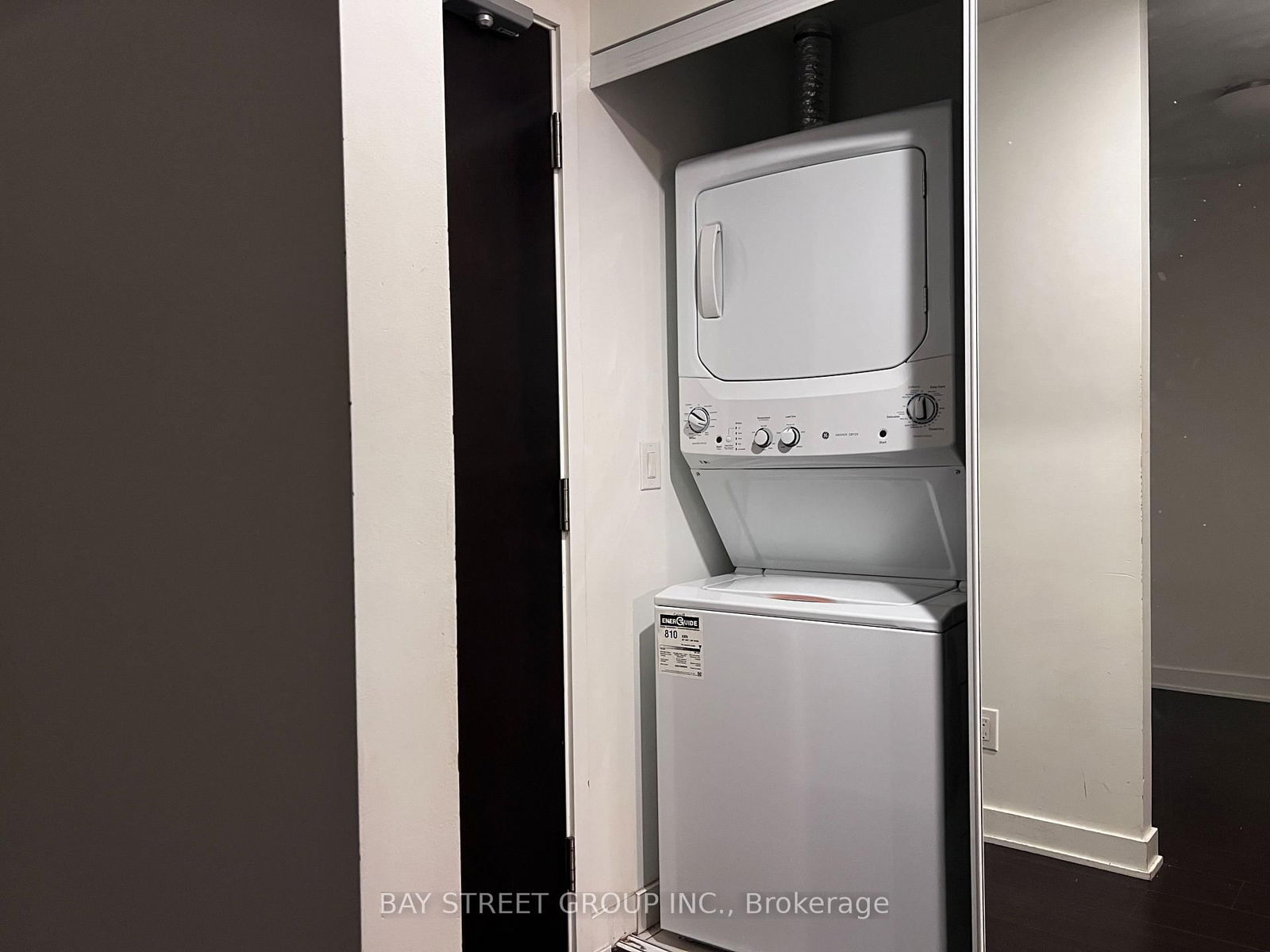 Photo 4 of Unit 803, 170 Sumach St, Toronto, Regent Park — HOMEH