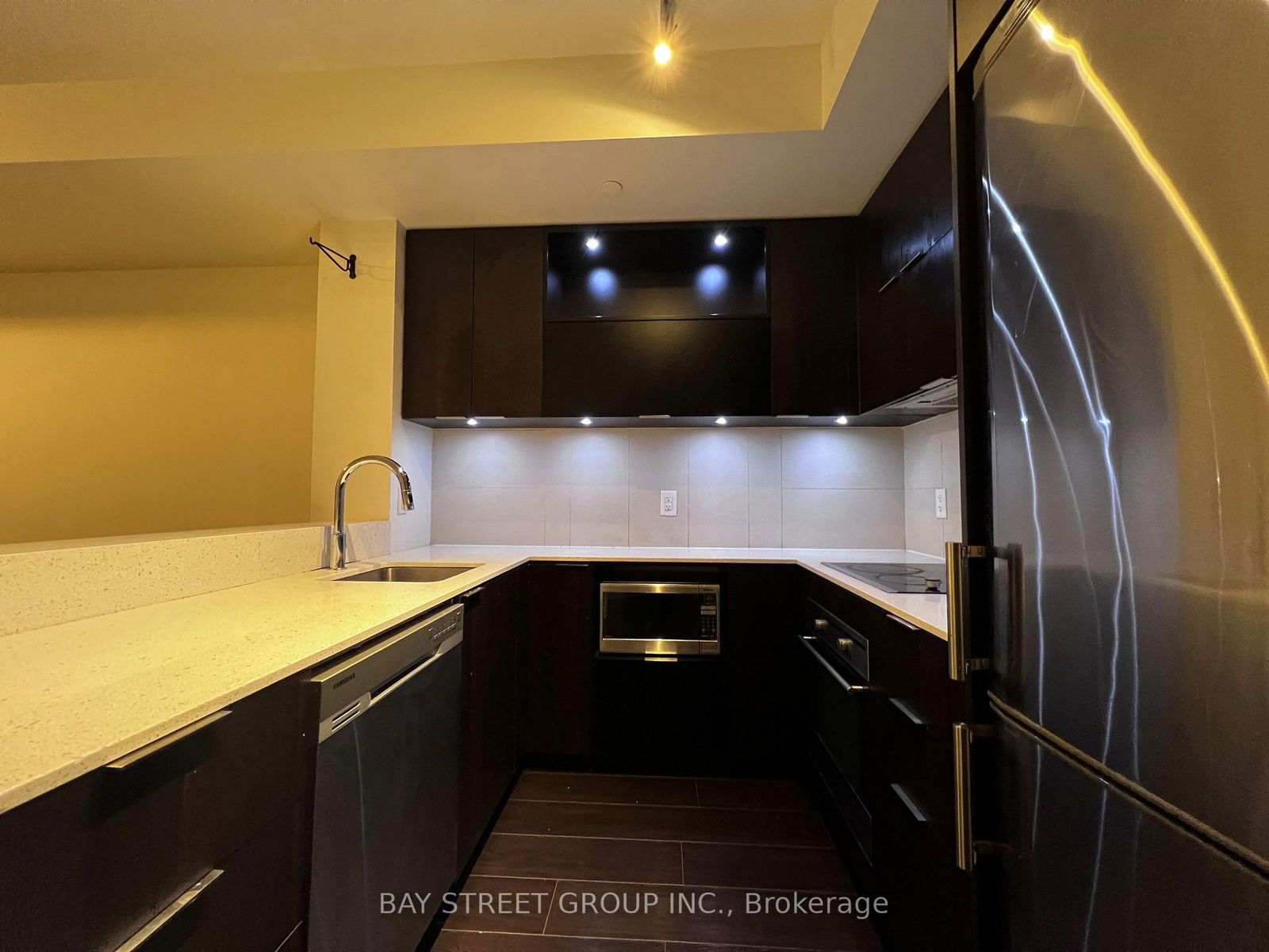 Photo 7 of Unit 803, 170 Sumach St, Toronto, Regent Park — HOMEH