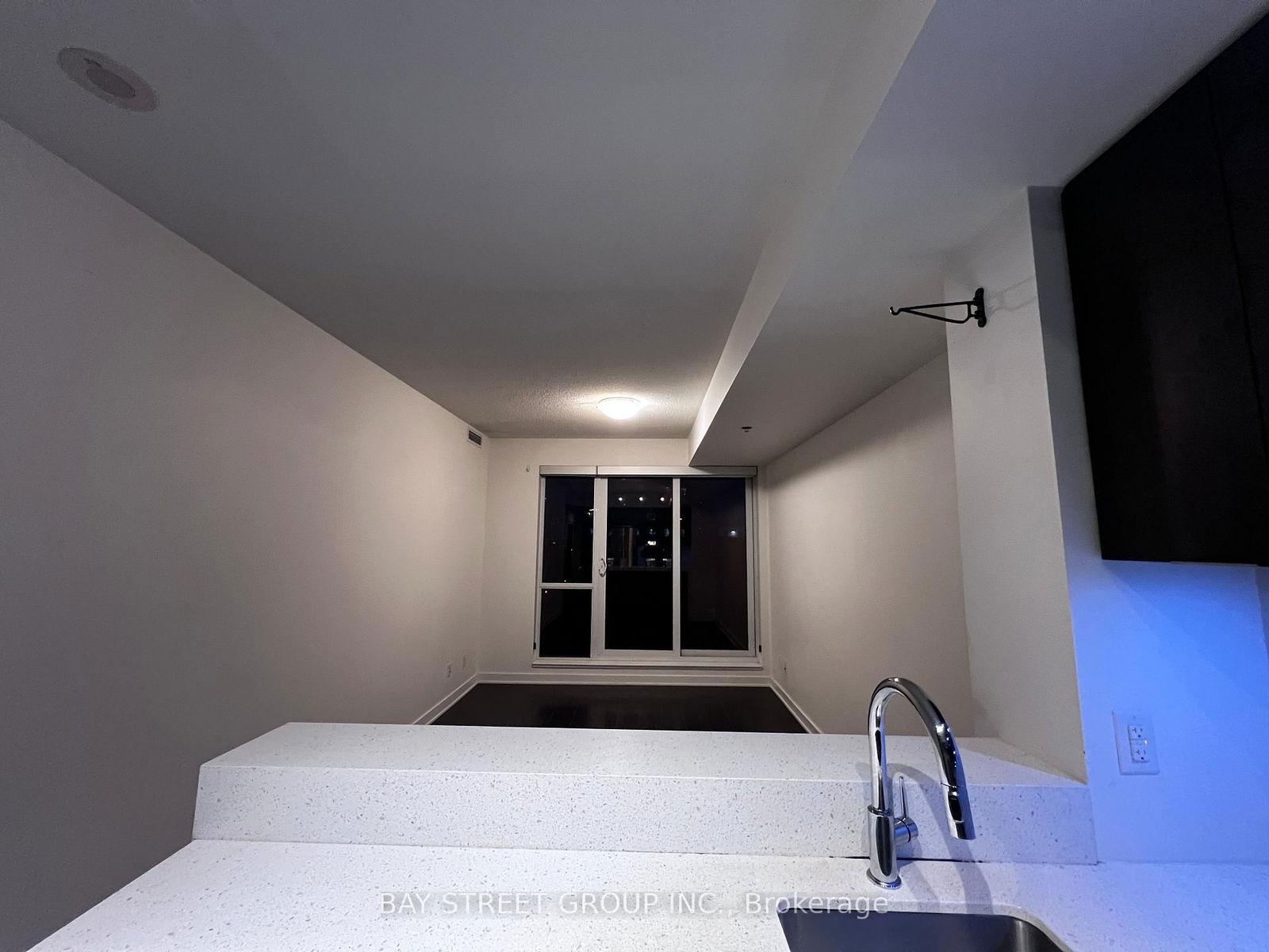 Photo 8 of Unit 803, 170 Sumach St, Toronto, Regent Park — HOMEH