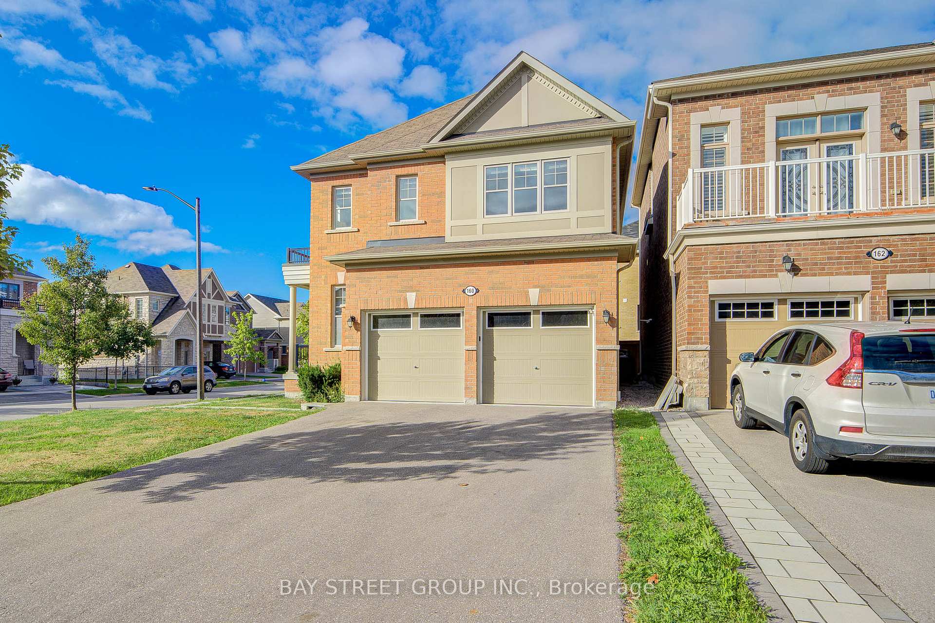Photo 4 of 160 Westfield Drive, Whitby, Rural Whitby — HOMEH