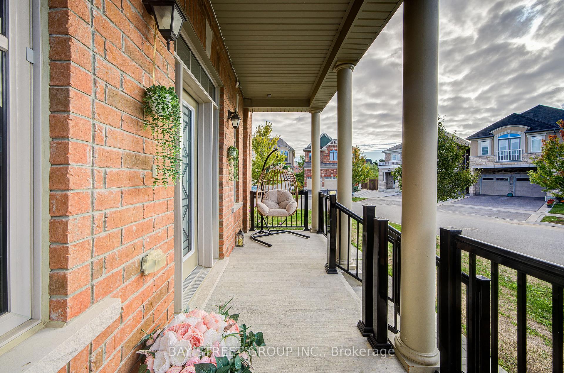 Photo 5 of 160 Westfield Drive, Whitby, Rural Whitby — HOMEH