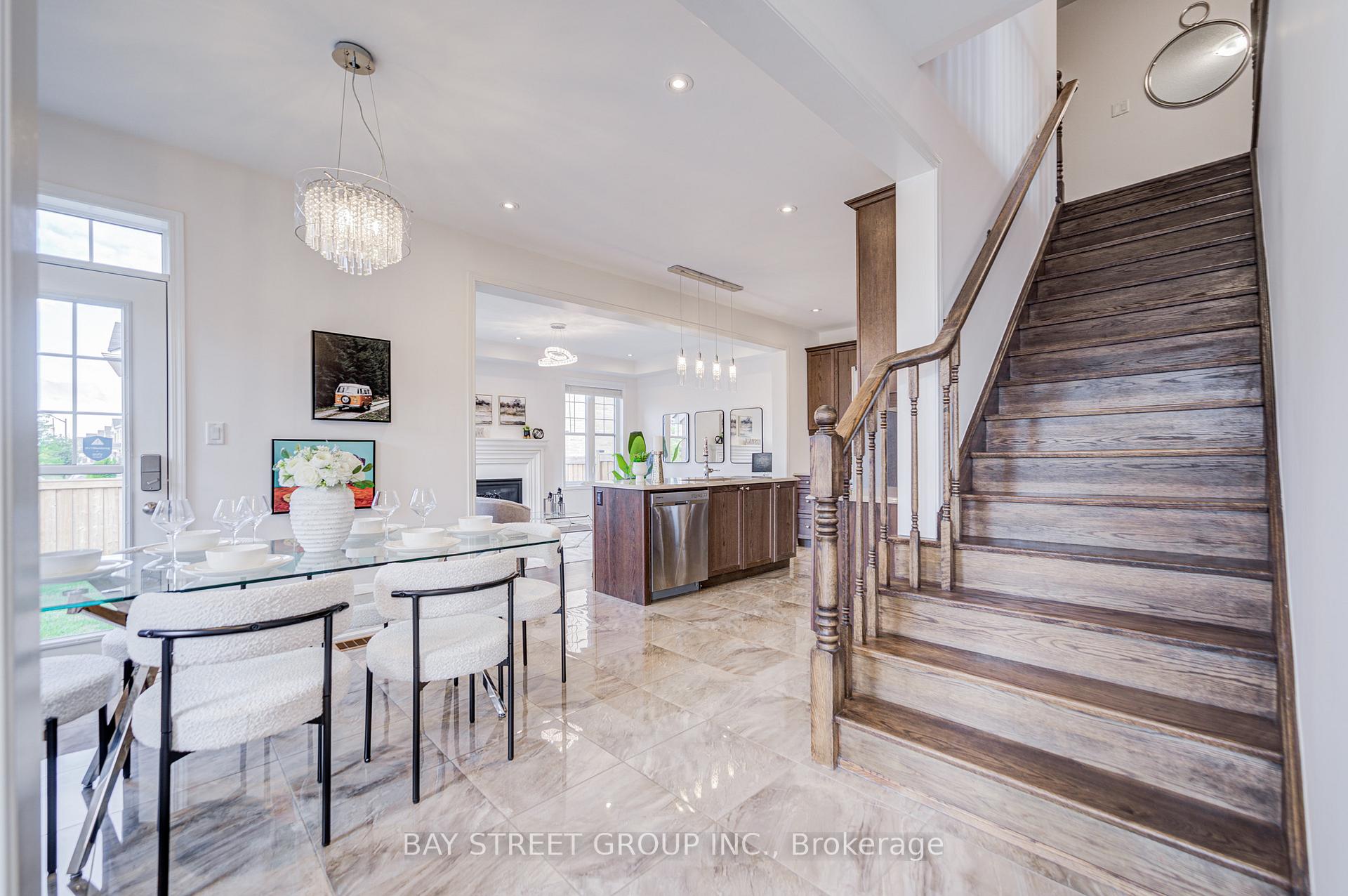Photo 8 of 160 Westfield Drive, Whitby, Rural Whitby — HOMEH