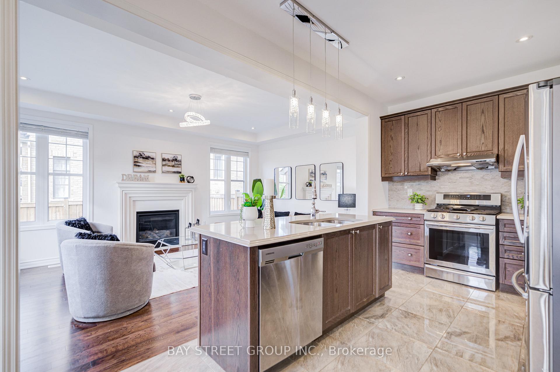 Photo 13 of 160 Westfield Drive, Whitby, Rural Whitby — HOMEH