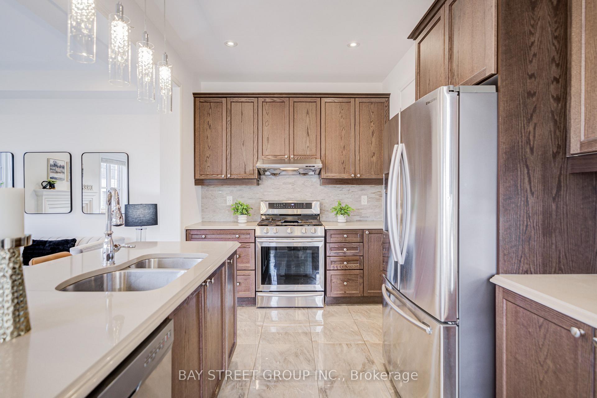 Photo 14 of 160 Westfield Drive, Whitby, Rural Whitby — HOMEH