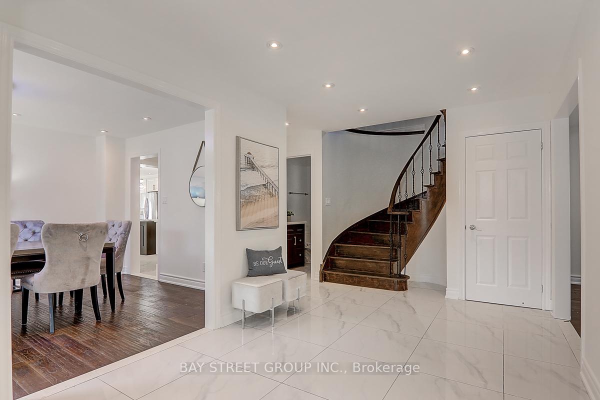 Photo 8 of 1 Dewberry Drive, Markham, Middlefield — HOMEH