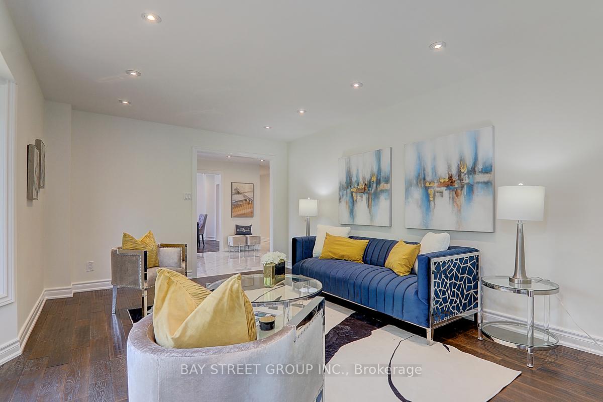 Photo 11 of 1 Dewberry Drive, Markham, Middlefield — HOMEH