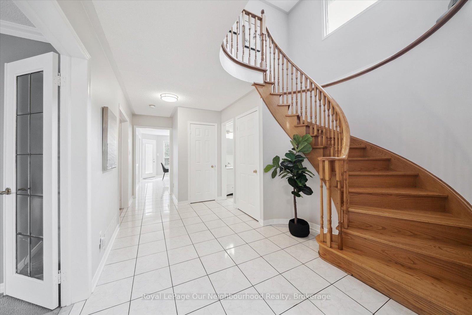 Photo 6 of 43 Ringwood Drive, Whitby, Rolling Acres — HOMEH