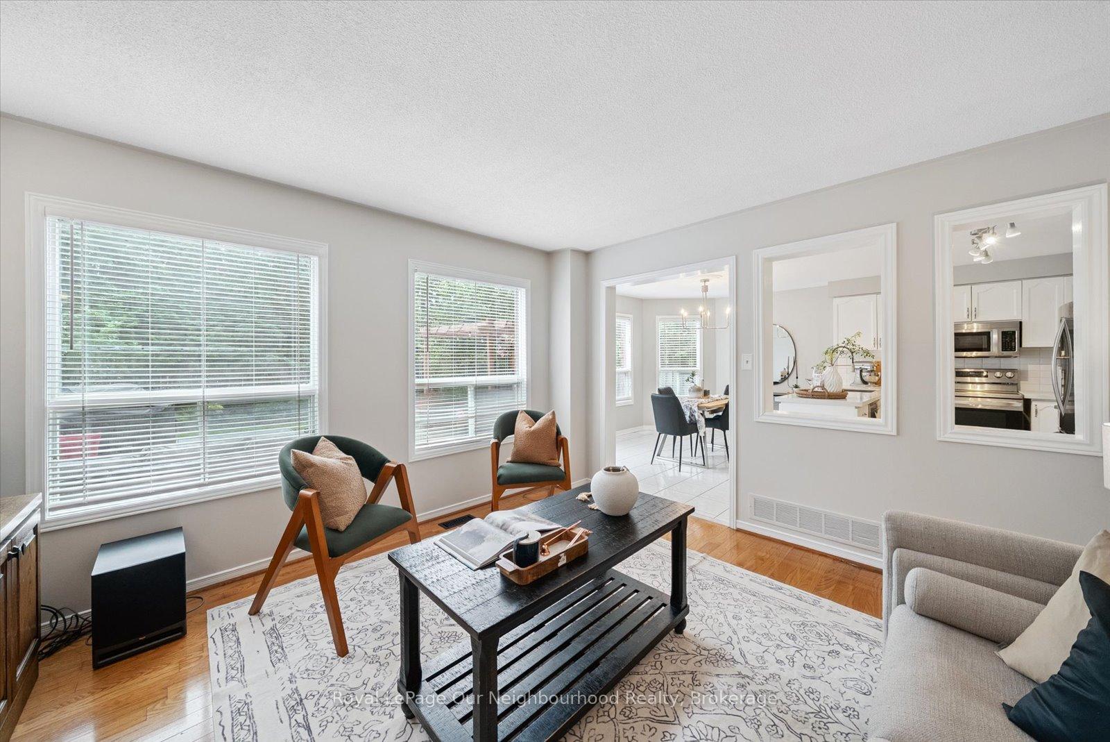 Photo 15 of 43 Ringwood Drive, Whitby, Rolling Acres — HOMEH