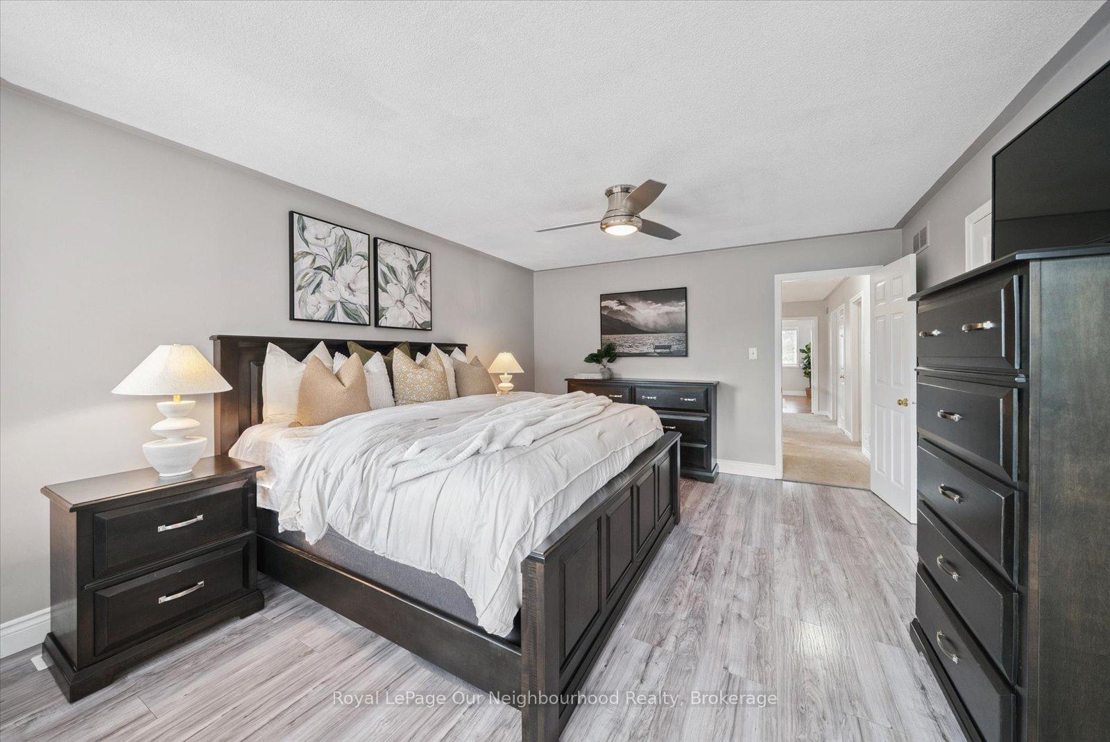 Photo 20 of 43 Ringwood Drive, Whitby, Rolling Acres — HOMEH