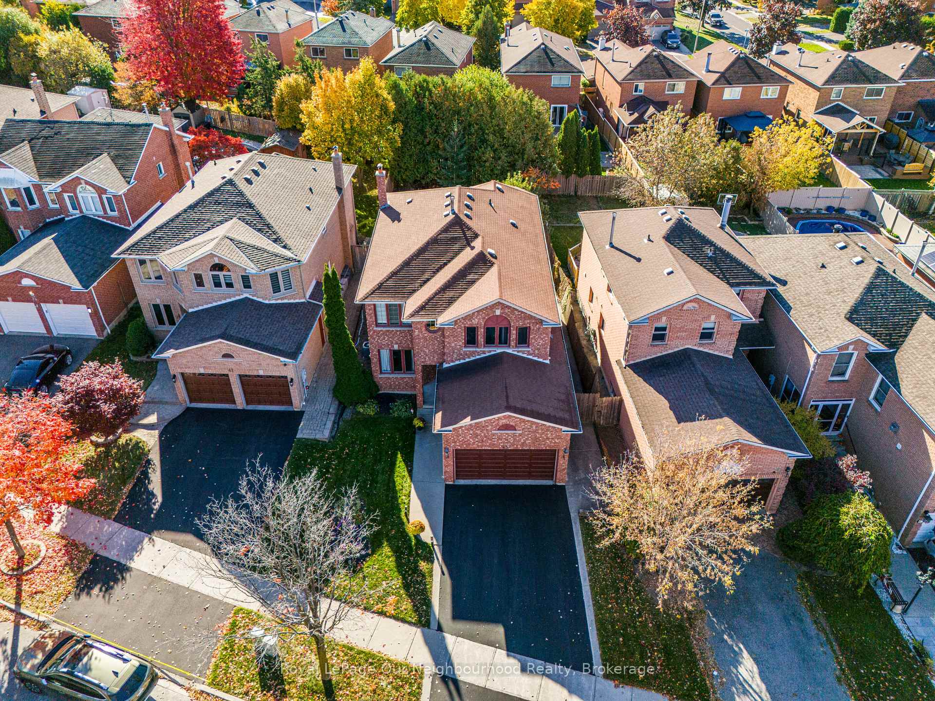 Photo 35 of 43 Ringwood Drive, Whitby, Rolling Acres — HOMEH