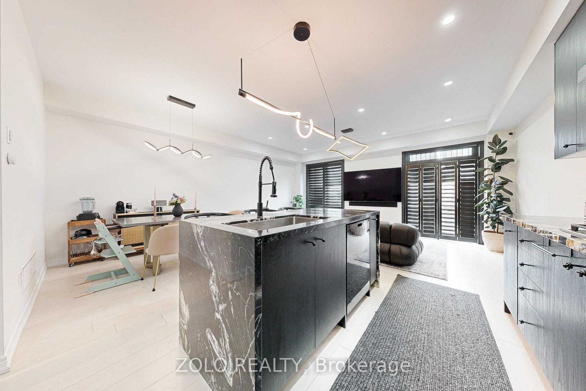 Photo 7 of 576 Barons Street, Vaughan, Kleinburg — HOMEH