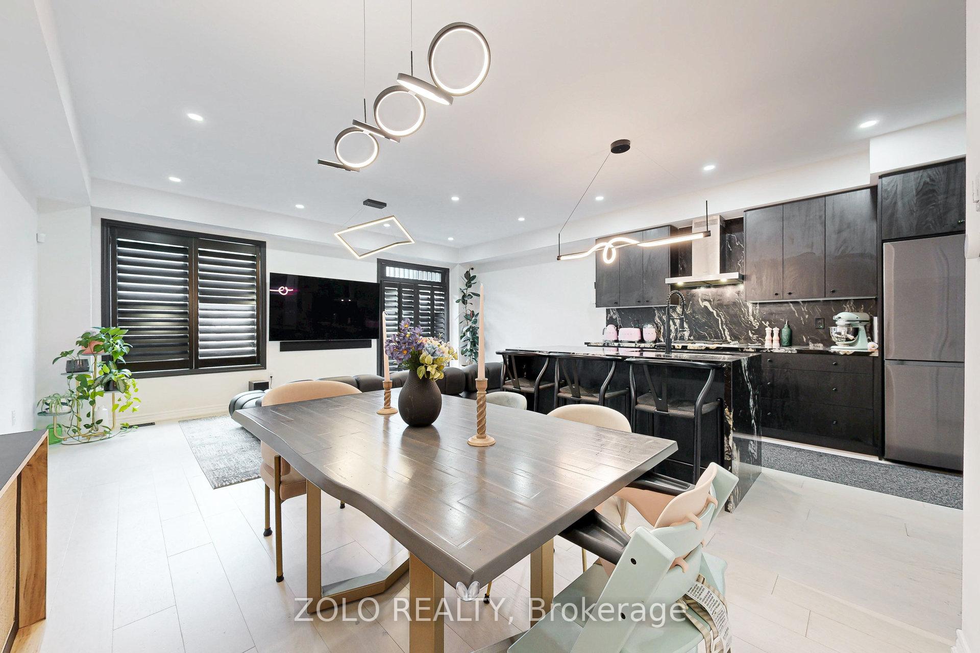 Photo 8 of 576 Barons Street, Vaughan, Kleinburg — HOMEH