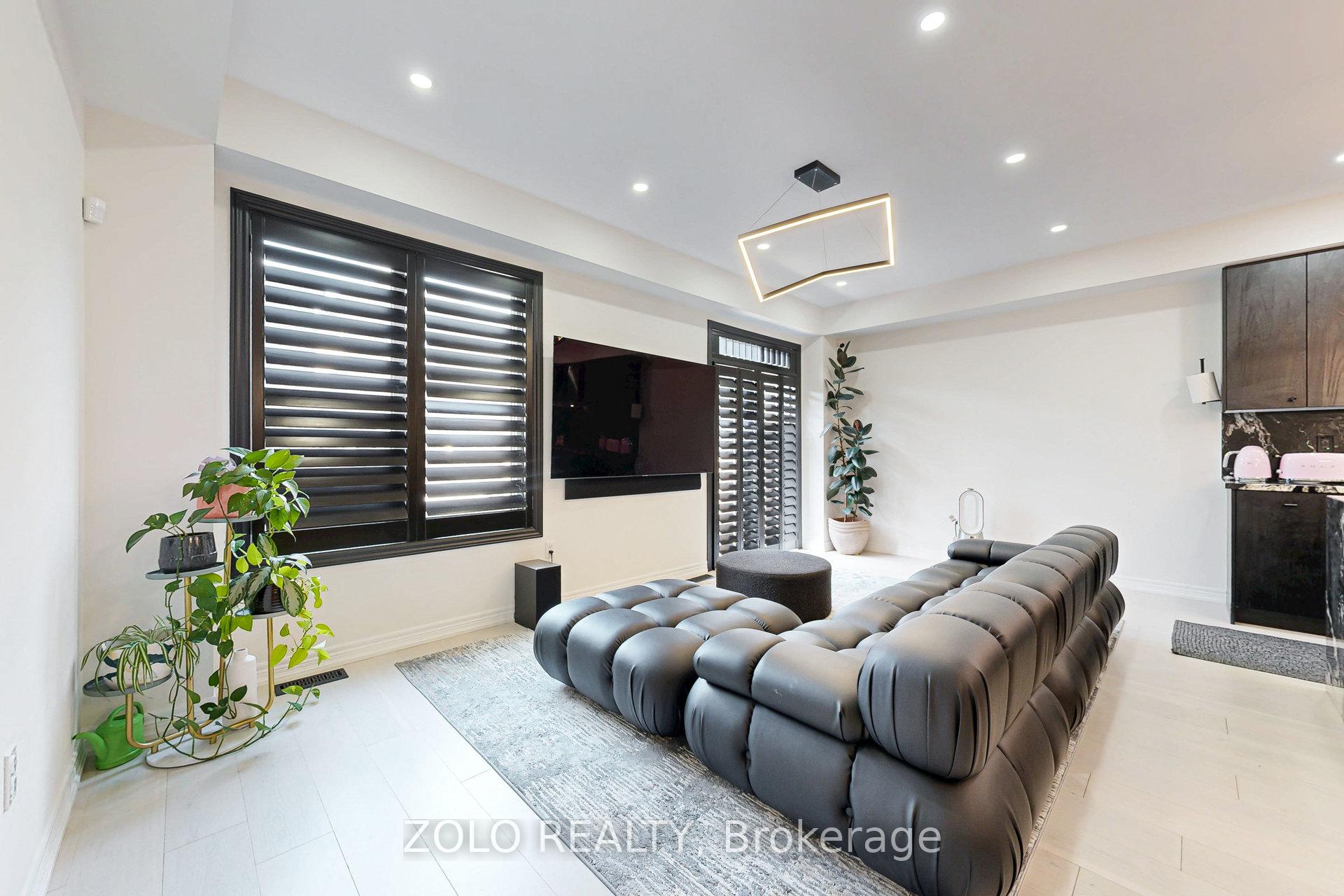 Photo 13 of 576 Barons Street, Vaughan, Kleinburg — HOMEH