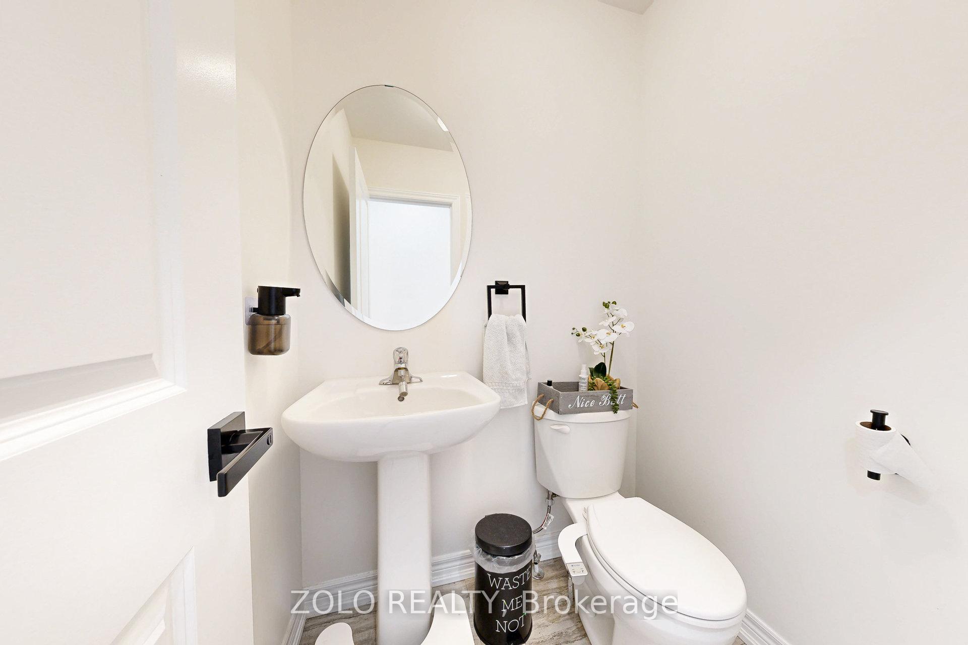 Photo 17 of 576 Barons Street, Vaughan, Kleinburg — HOMEH