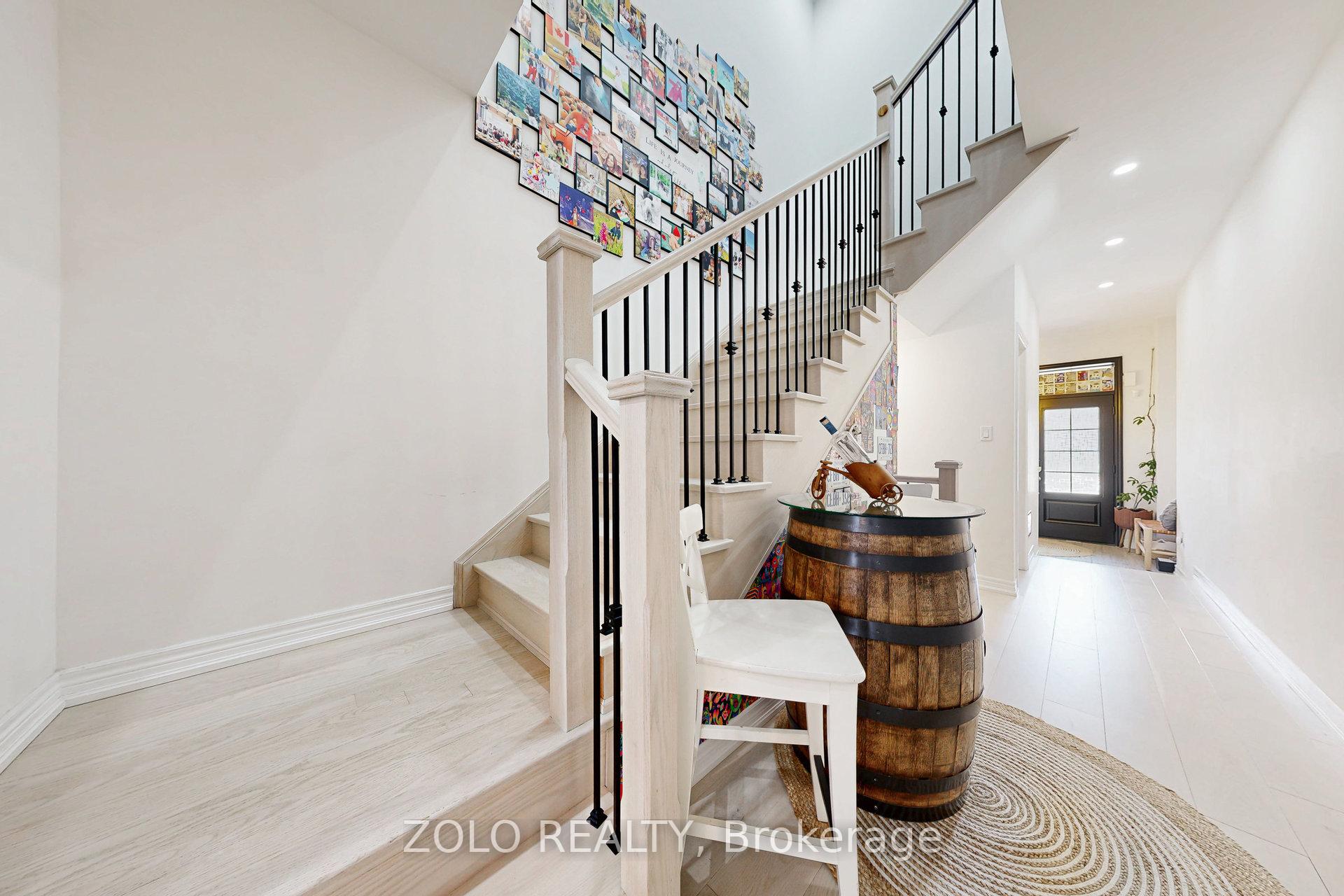 Photo 18 of 576 Barons Street, Vaughan, Kleinburg — HOMEH