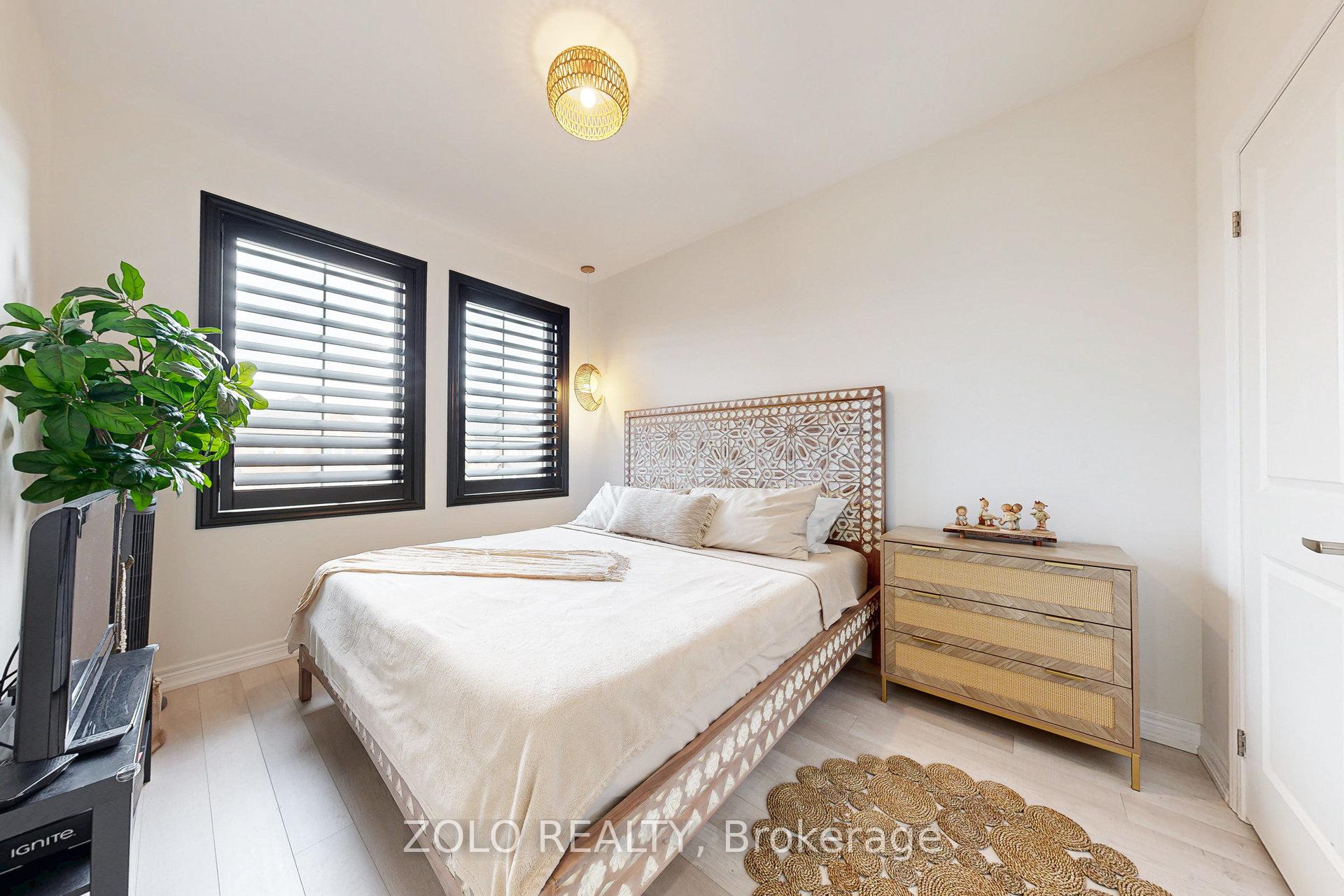 Photo 24 of 576 Barons Street, Vaughan, Kleinburg — HOMEH