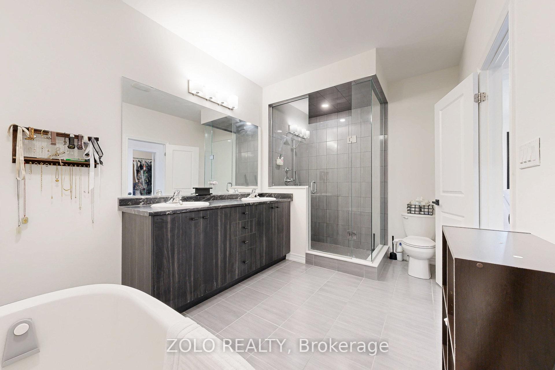 Photo 32 of 576 Barons Street, Vaughan, Kleinburg — HOMEH