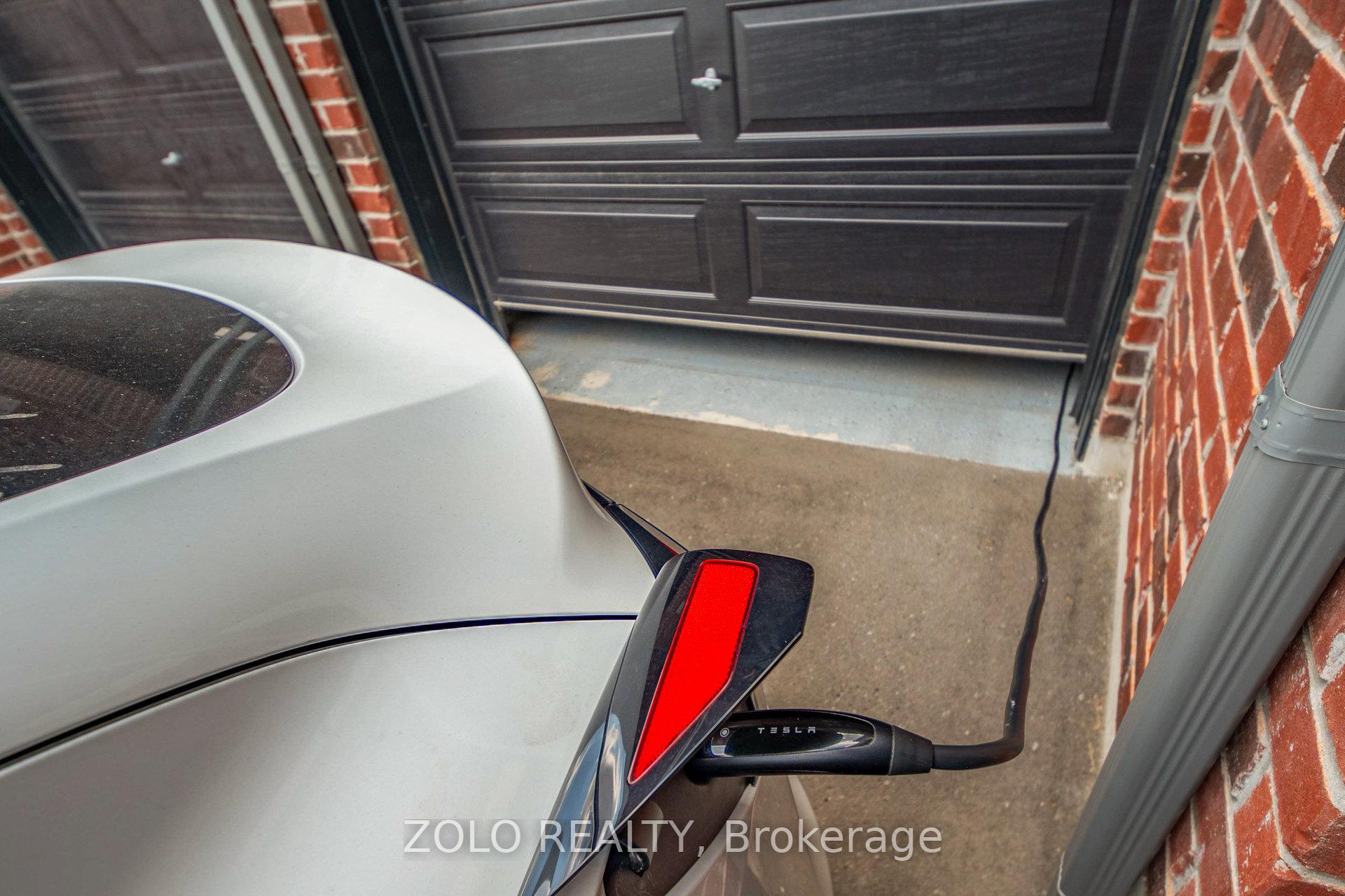 Photo 35 of 576 Barons Street, Vaughan, Kleinburg — HOMEH