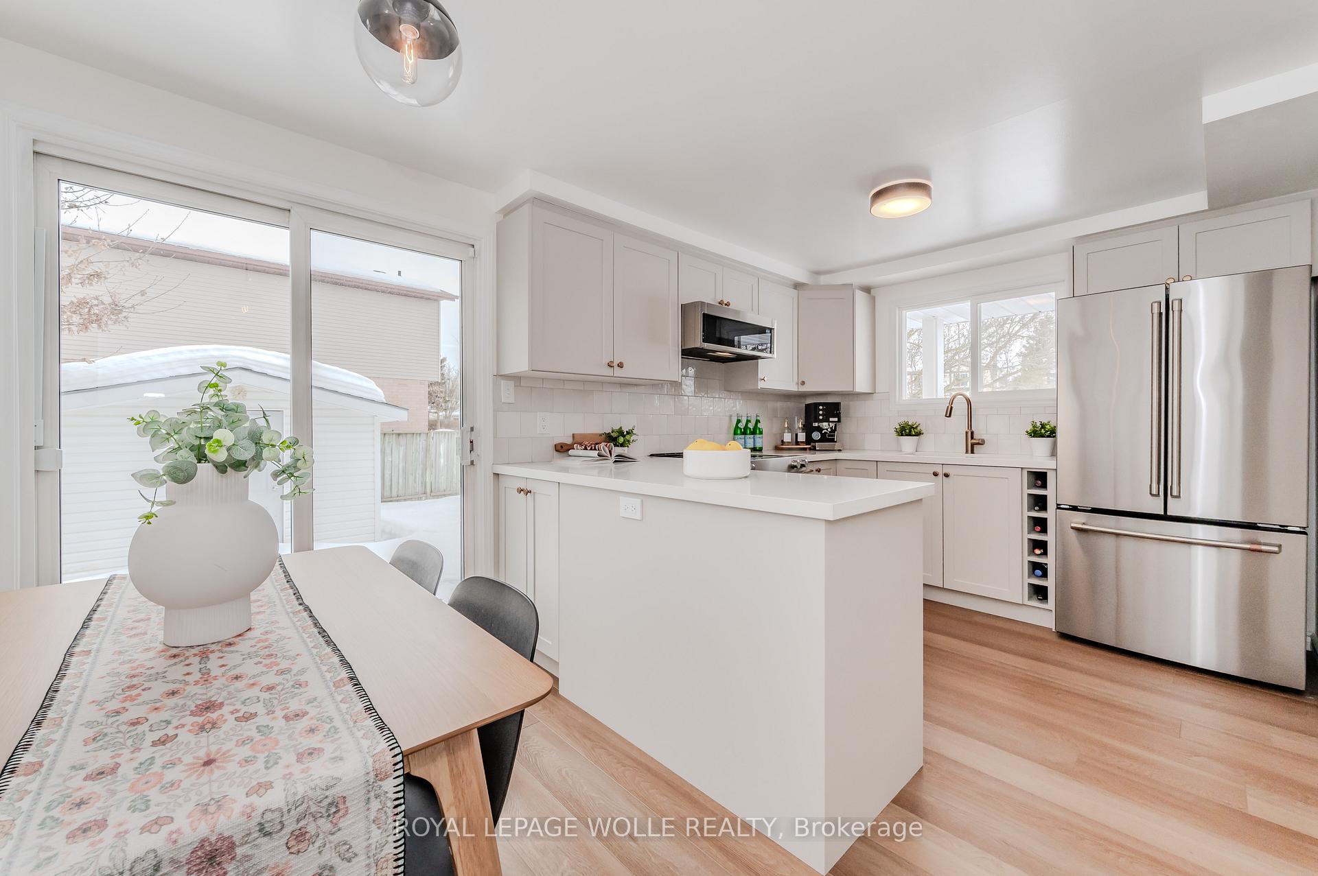 Photo 9 of 136 Cornerbrook Crescent, Waterloo — HOMEH