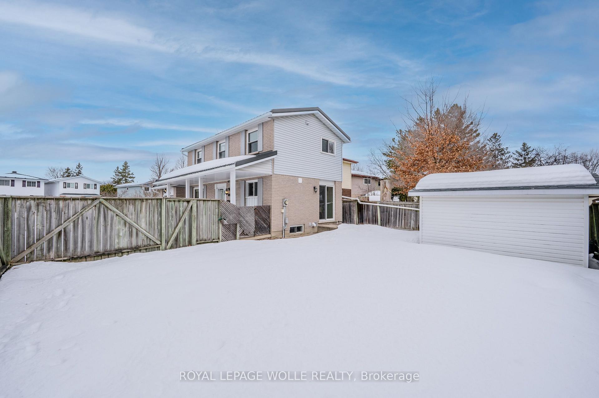 Photo 28 of 136 Cornerbrook Crescent, Waterloo — HOMEH
