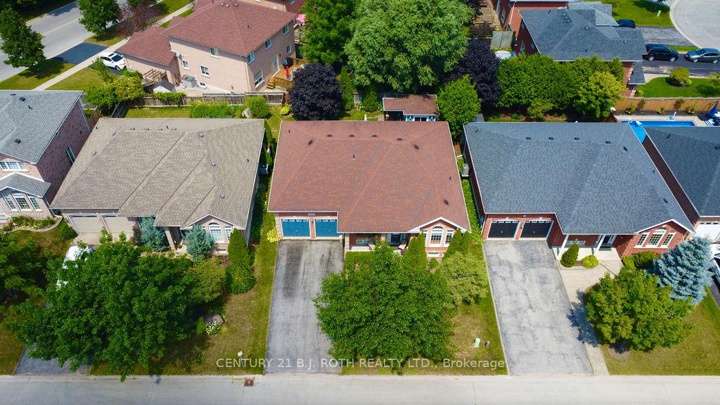 Photo 3 of 263 Dock Road, Barrie, South Shore — HOMEH