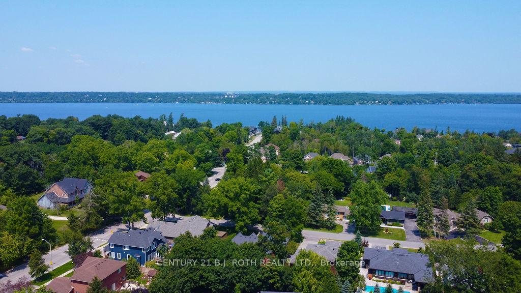 Photo 5 of 263 Dock Road, Barrie, South Shore — HOMEH
