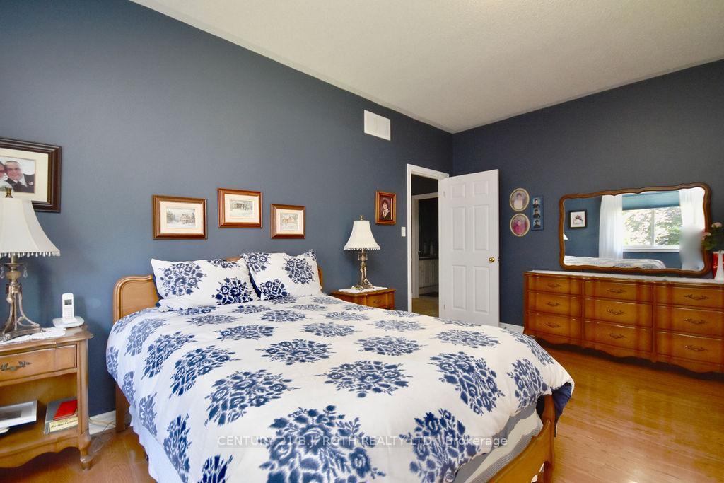 Photo 15 of 263 Dock Road, Barrie, South Shore — HOMEH