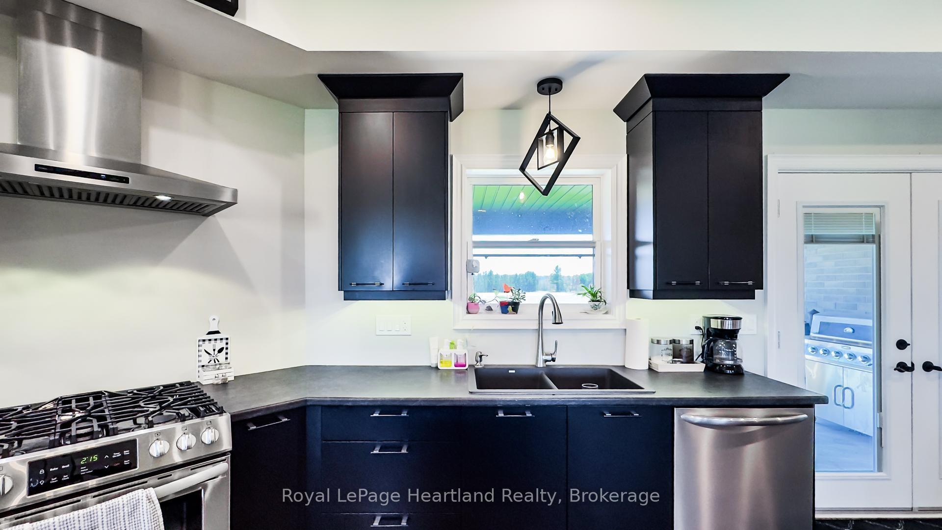 Photo 10 of 2985 Road 181, West Perth, Hibbert — HOMEH