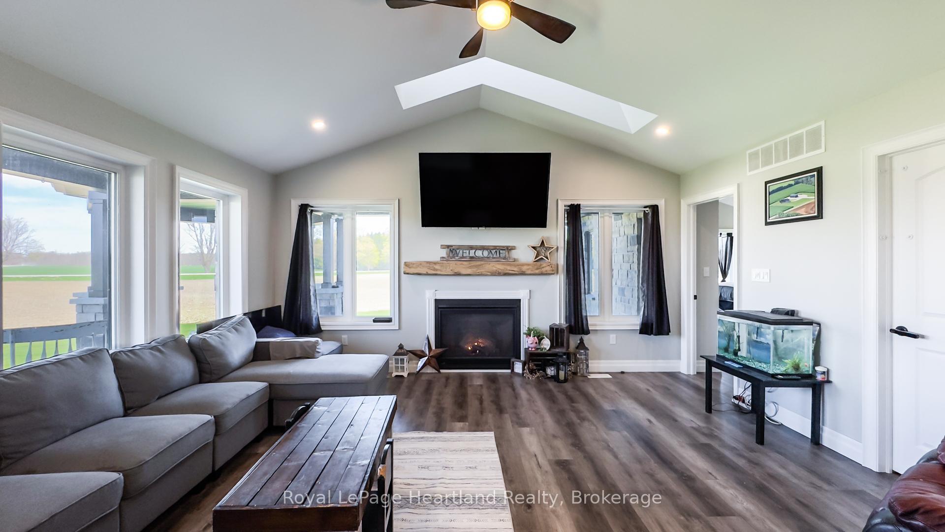 Photo 12 of 2985 Road 181, West Perth, Hibbert — HOMEH