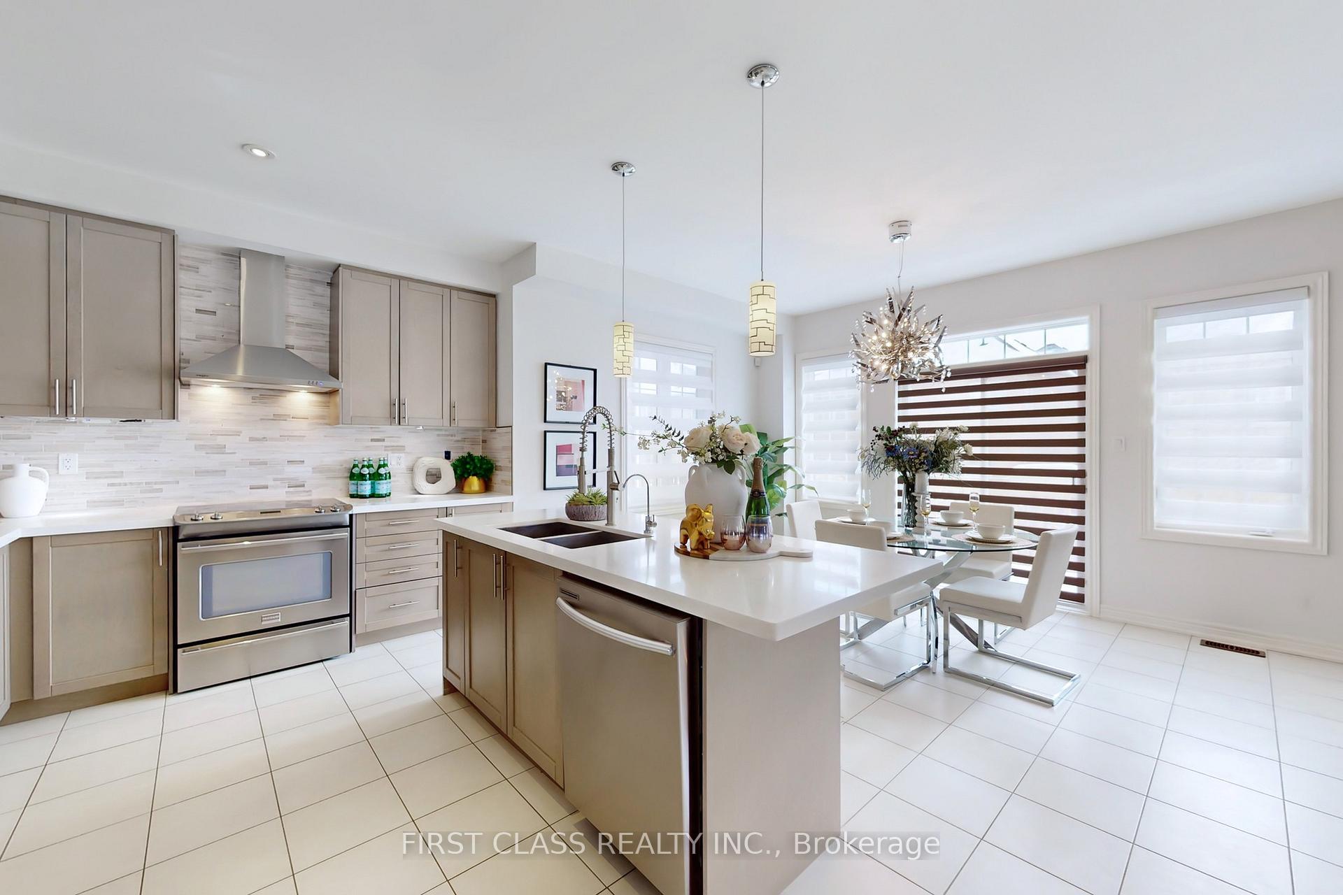 Photo 11 of 281 Wilfred Murison Avenue, Markham, Berczy — HOMEH