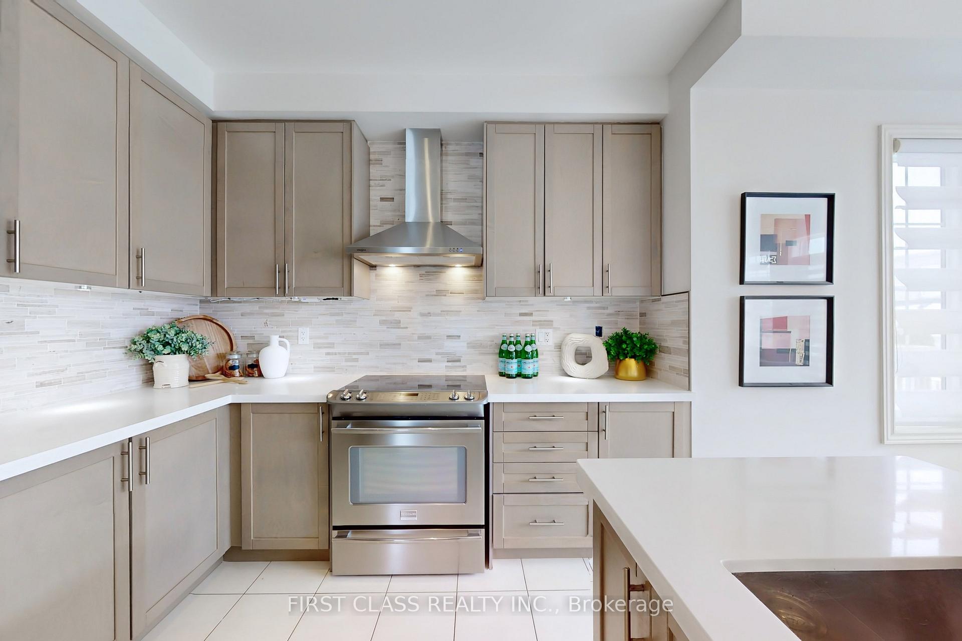 Photo 14 of 281 Wilfred Murison Avenue, Markham, Berczy — HOMEH