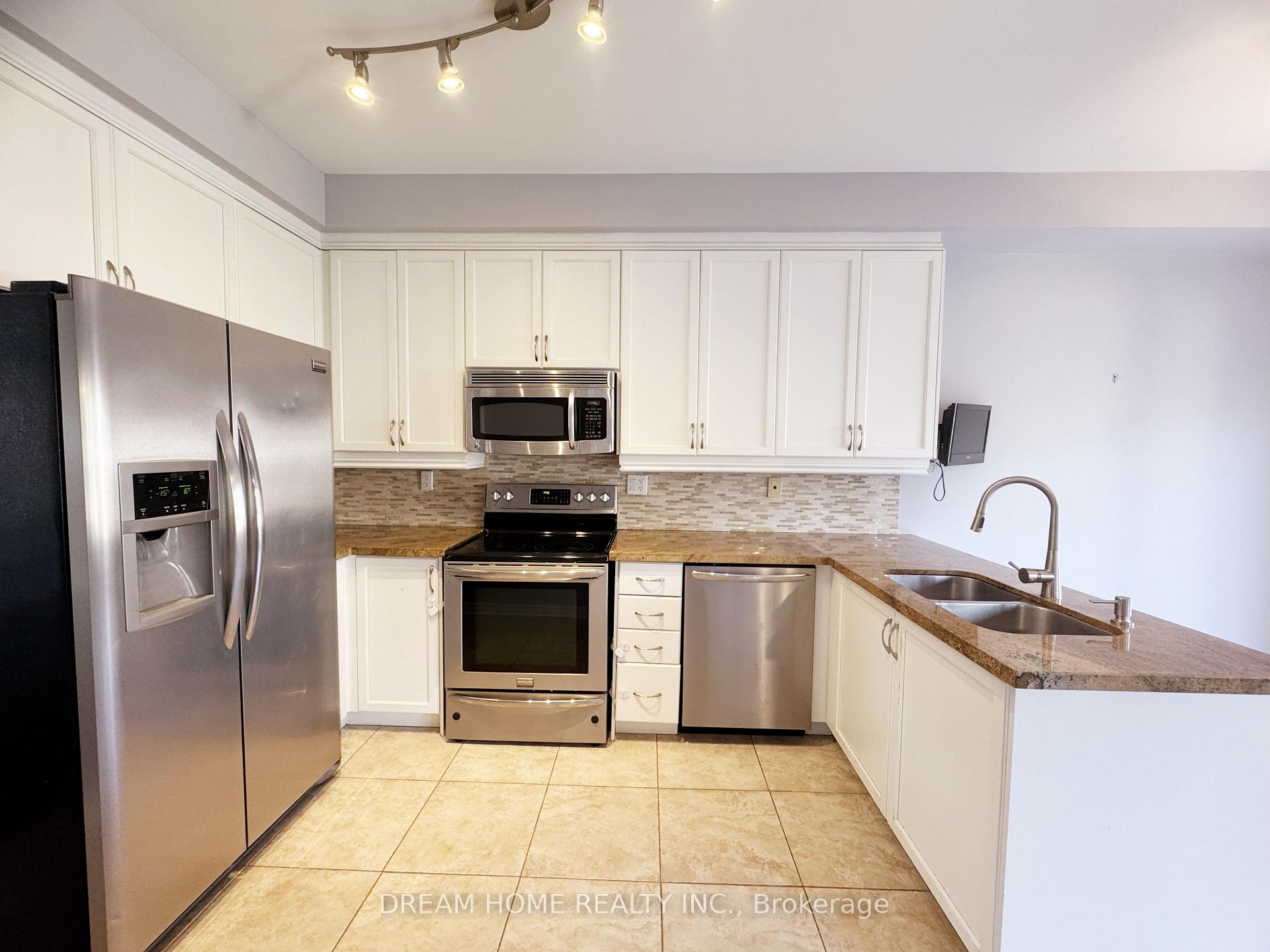 Photo 6 of 110 Autumn Hill Boulevard, Vaughan, Patterson — HOMEH