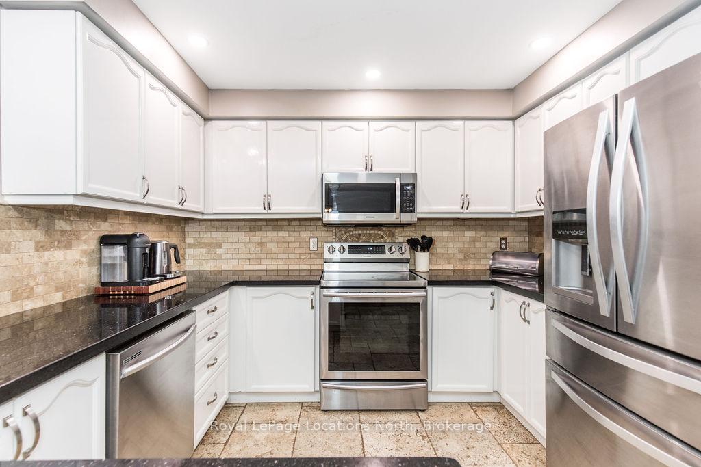 Photo 13 of 158 Fernbrook Drive, Wasaga Beach — HOMEH