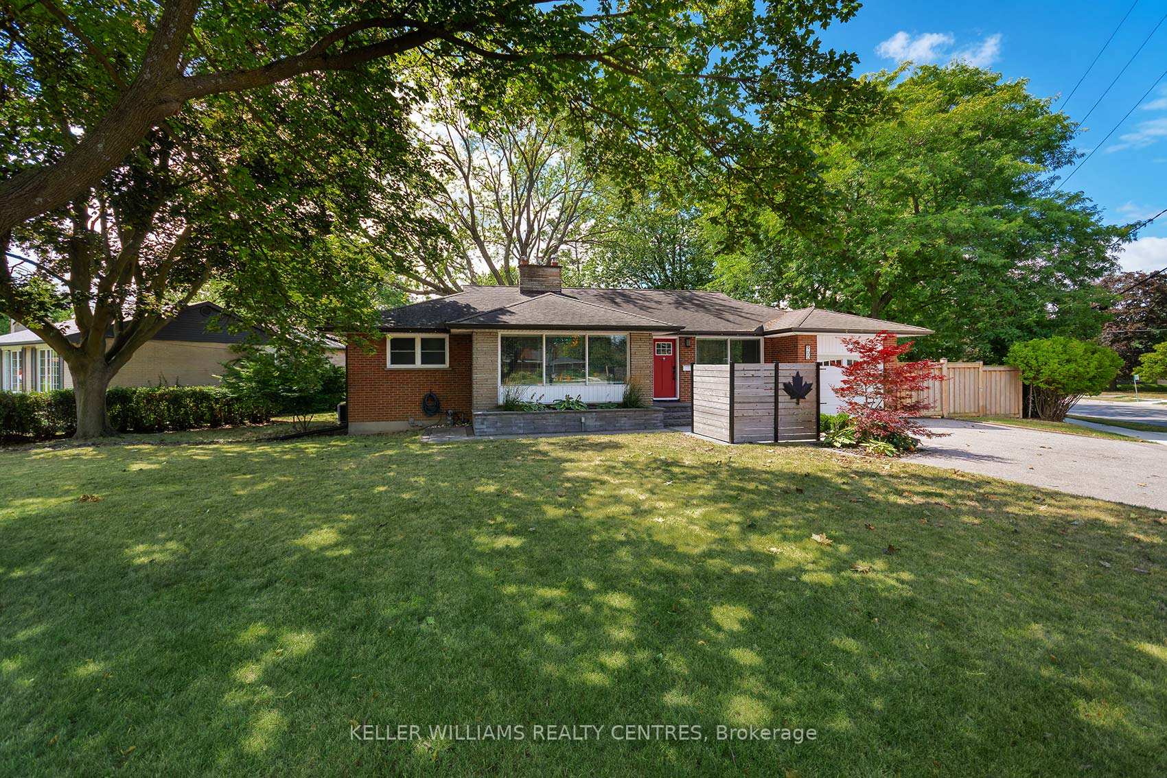 Photo 2 of 900 Henry Street, Whitby, Downtown Whitby — HOMEH