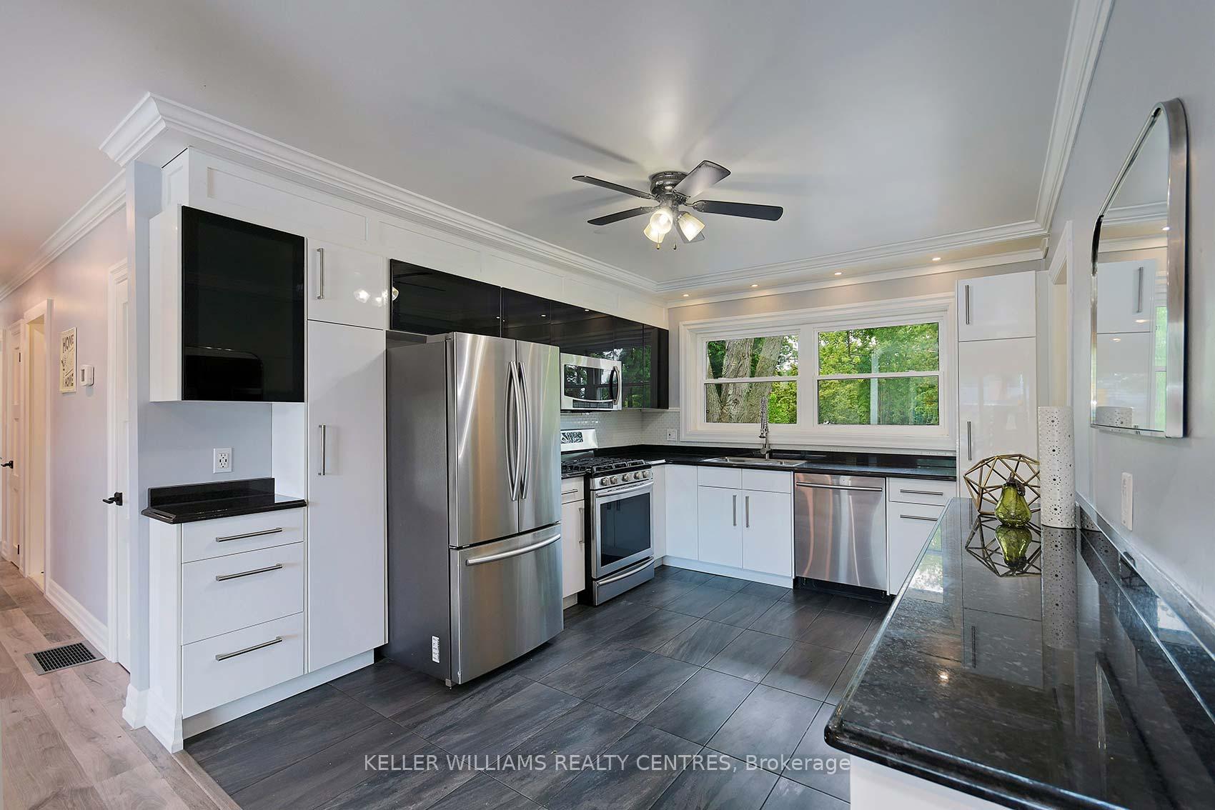 Photo 6 of 900 Henry Street, Whitby, Downtown Whitby — HOMEH