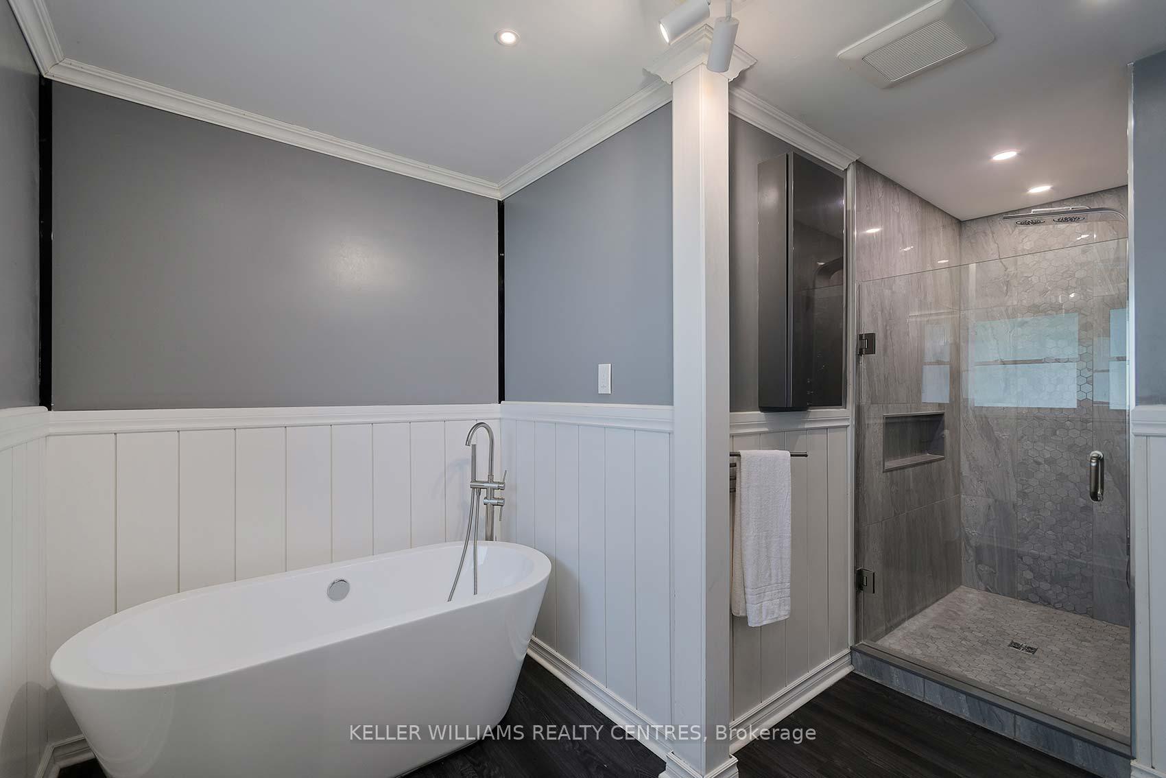 Photo 13 of 900 Henry Street, Whitby, Downtown Whitby — HOMEH