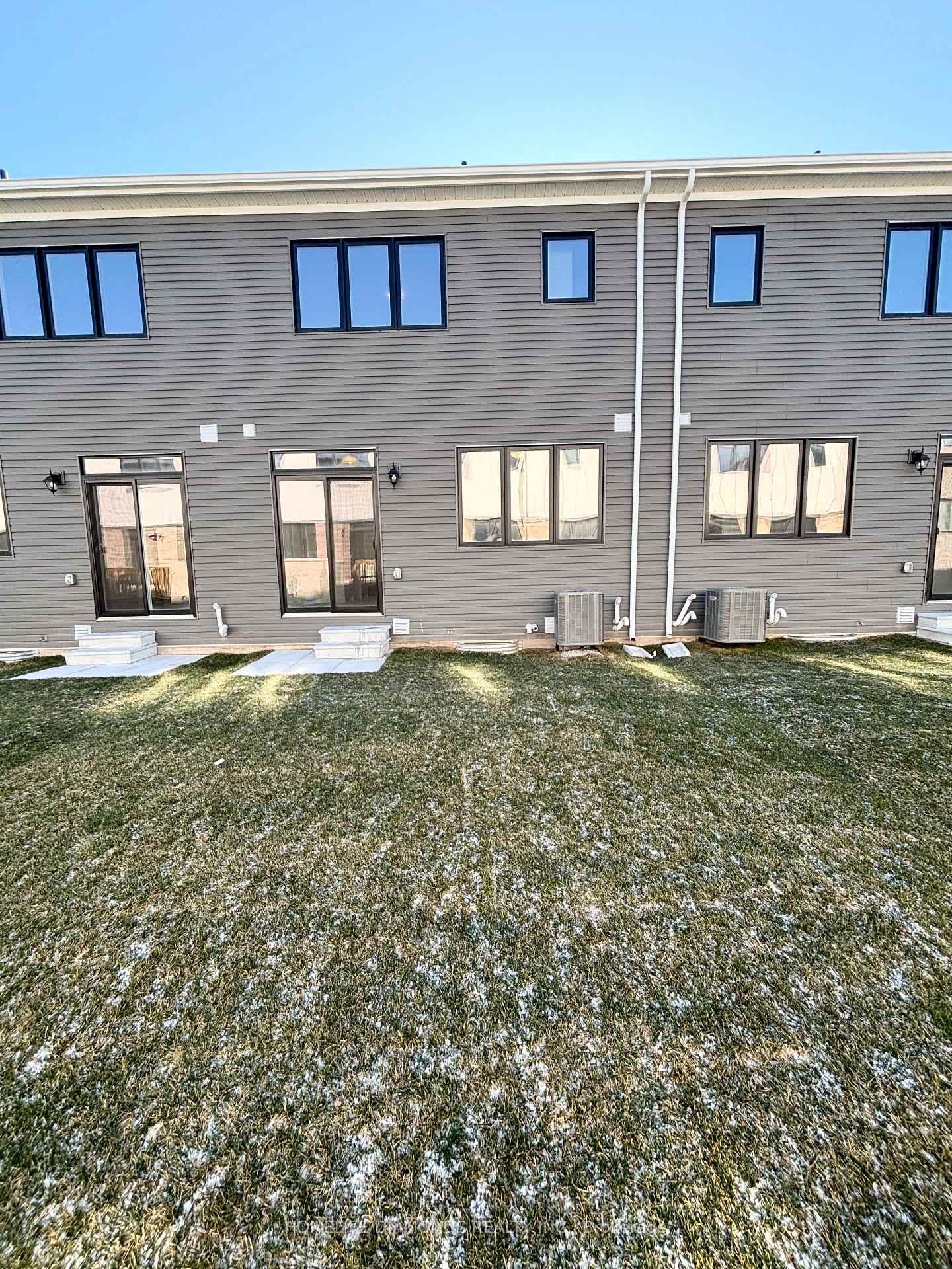 Photo 16 of 92 Varsity Drive, Welland, Dain City — HOMEH