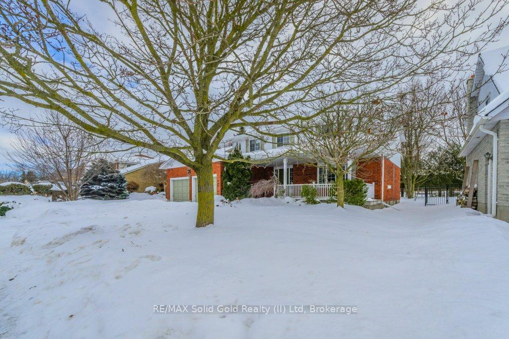 Photo 3 of 457 Brynhurst Boulevard, Waterloo — HOMEH