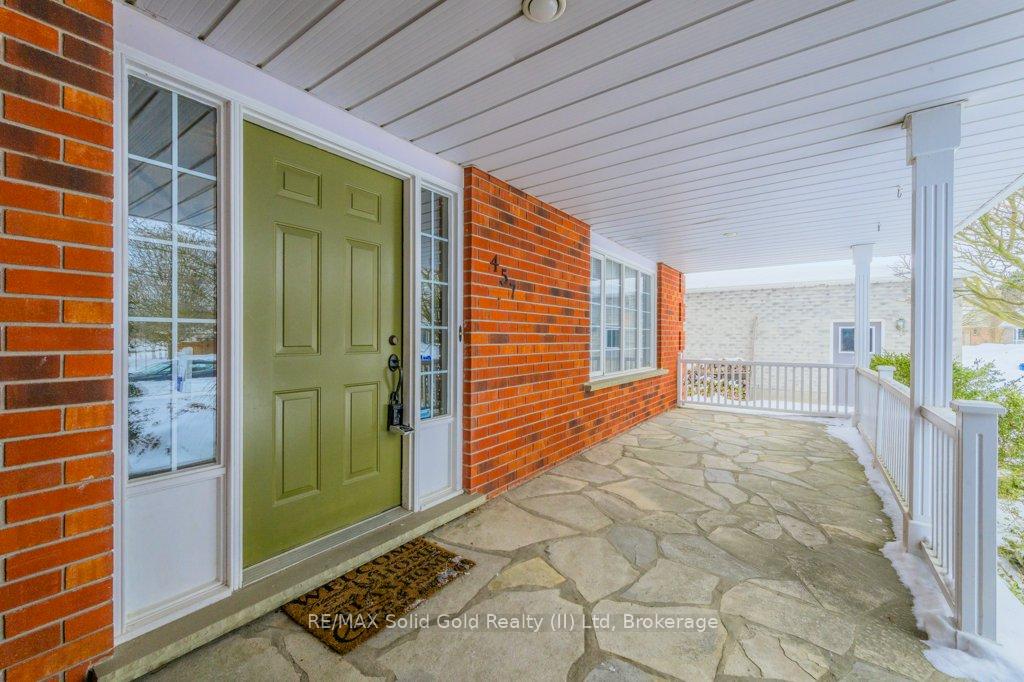 Photo 4 of 457 Brynhurst Boulevard, Waterloo — HOMEH