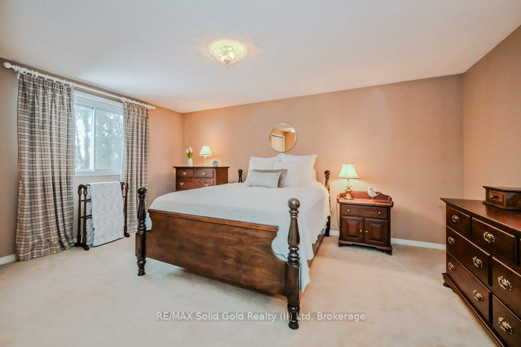 Photo 22 of 457 Brynhurst Boulevard, Waterloo — HOMEH